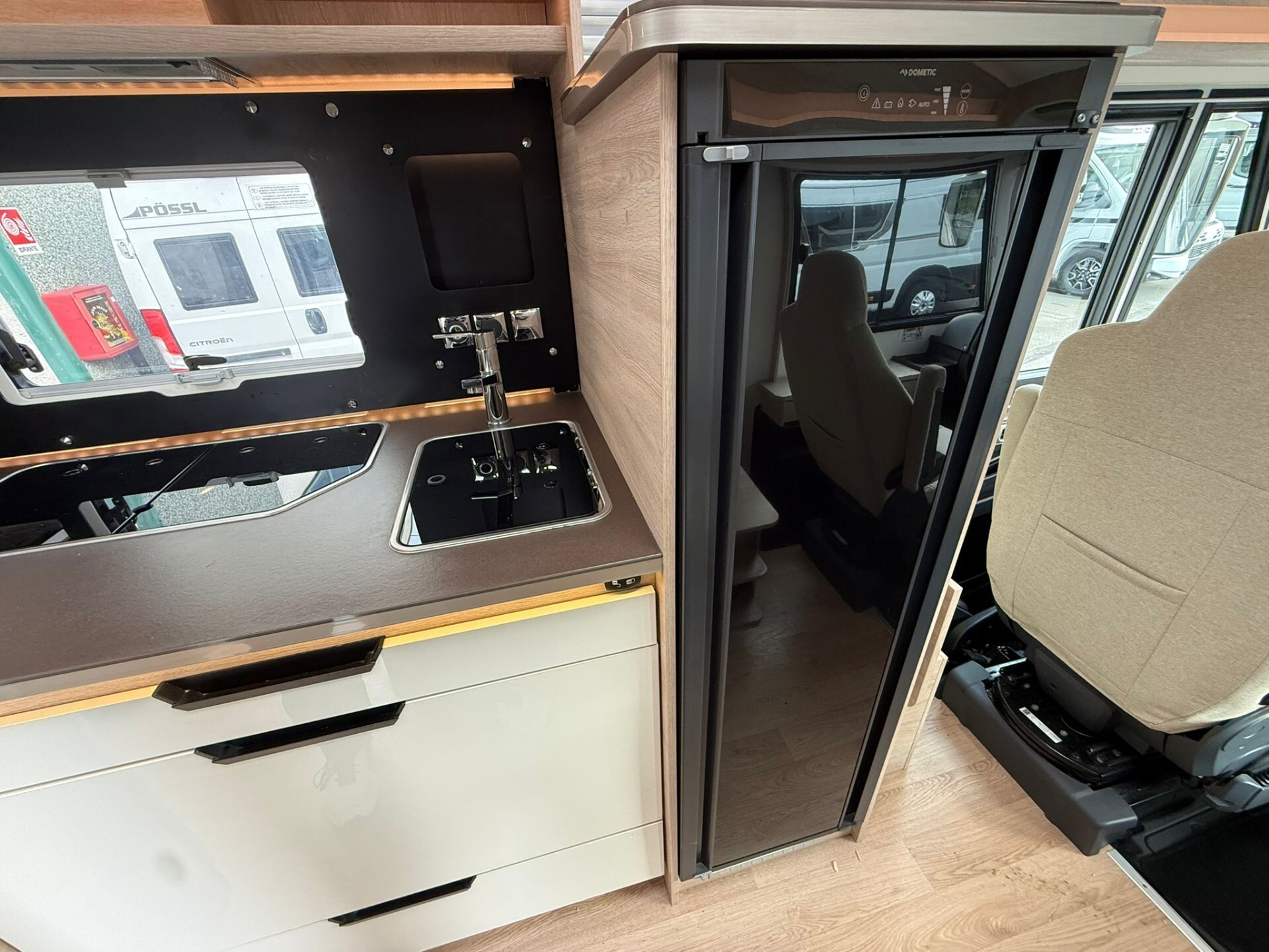 Rapido 854F motorhome dimette in coda