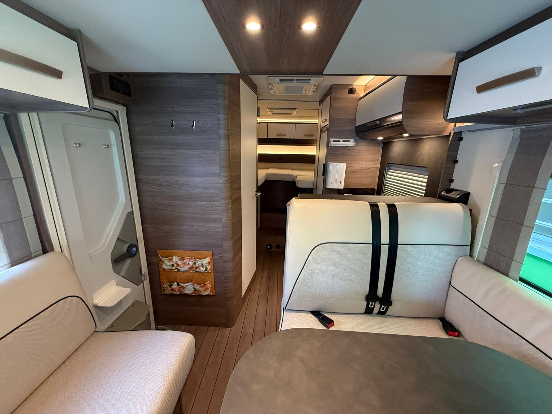 Knaus LIVE WAVE 700 MEG
