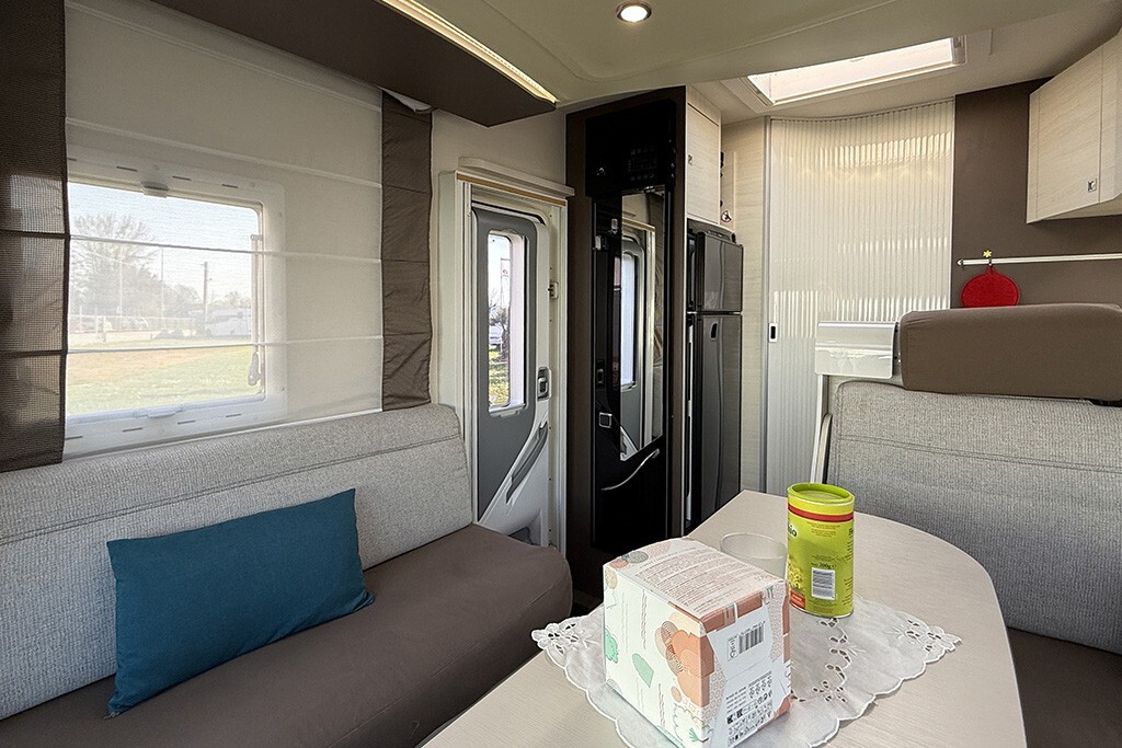 Chausson Welcome 610 maxi zona giorno
