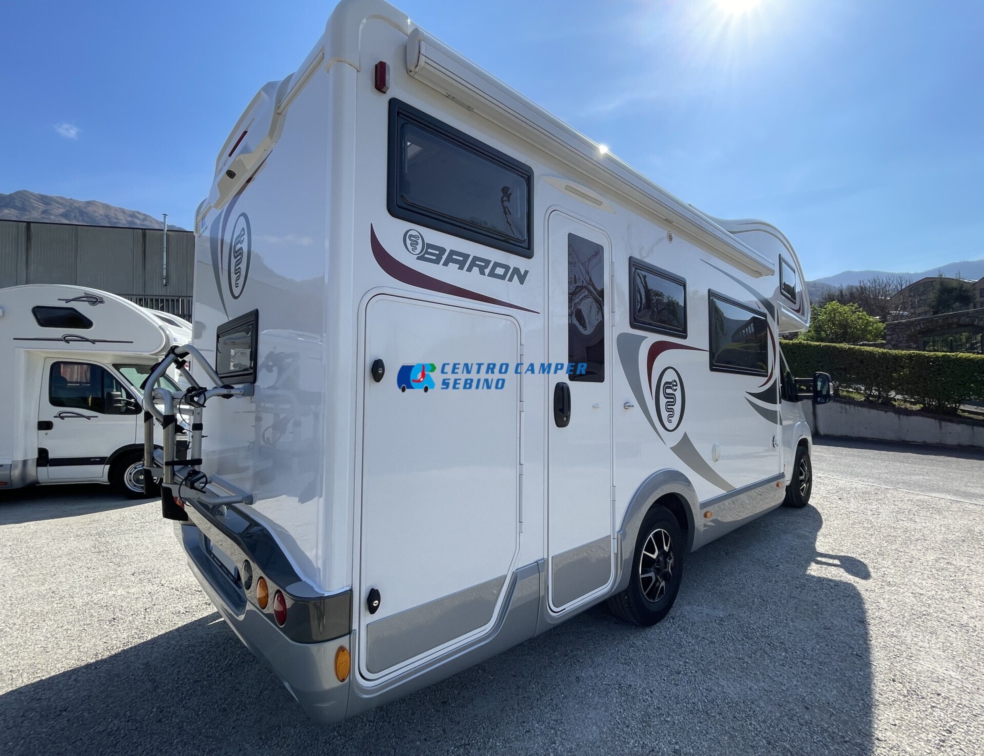 Elnagh Baron 22 camper mansardato 7 posti 6,99 mt