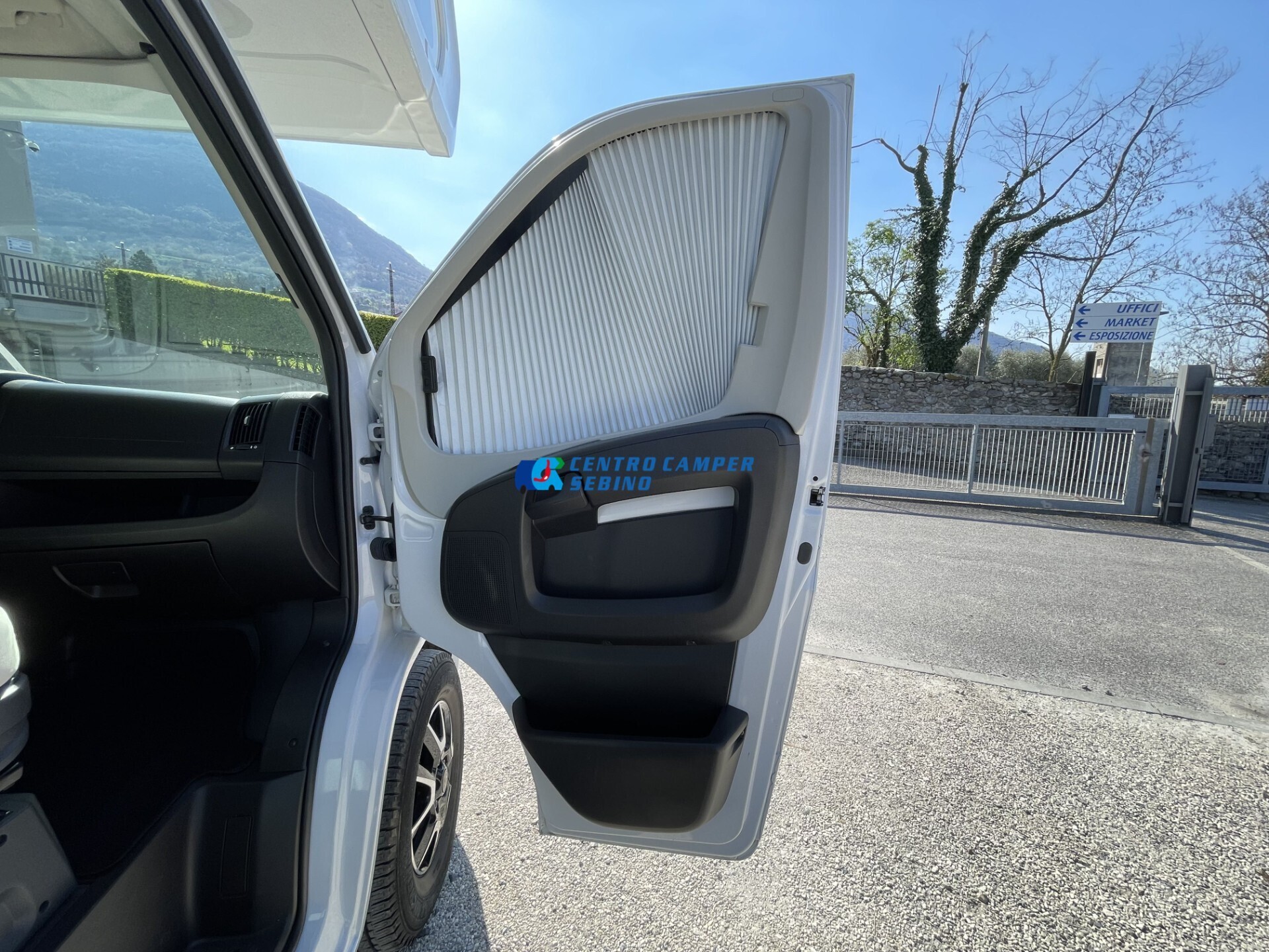 Elnagh Baron 22 camper mansardato 7 posti 6,99 mt