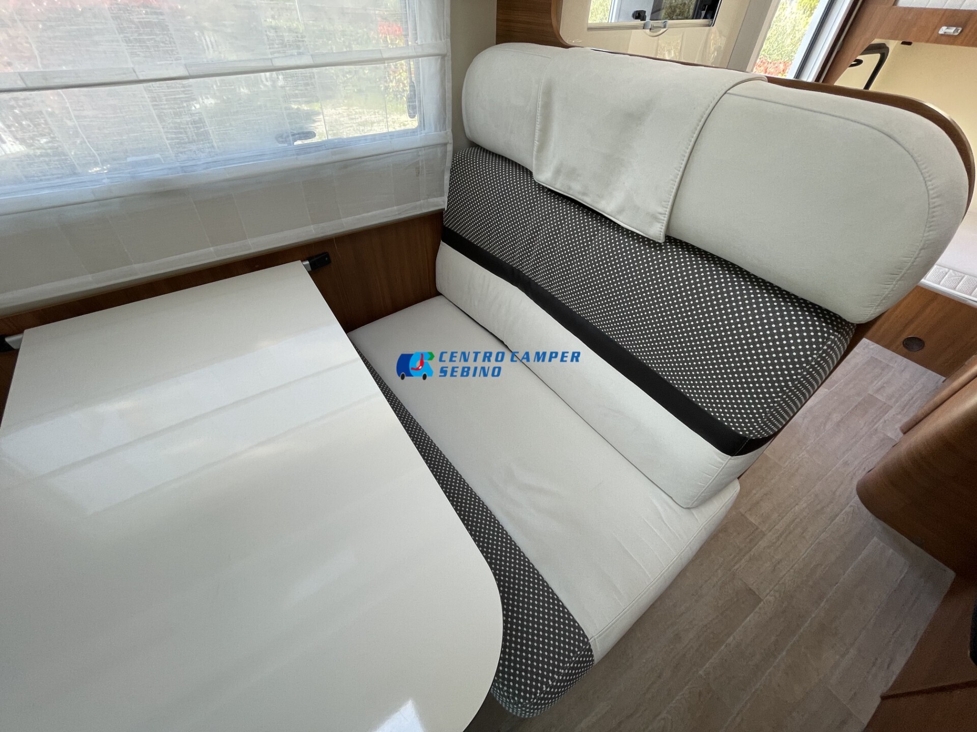 Elnagh Baron 22 camper mansardato 7 posti 6,99 mt