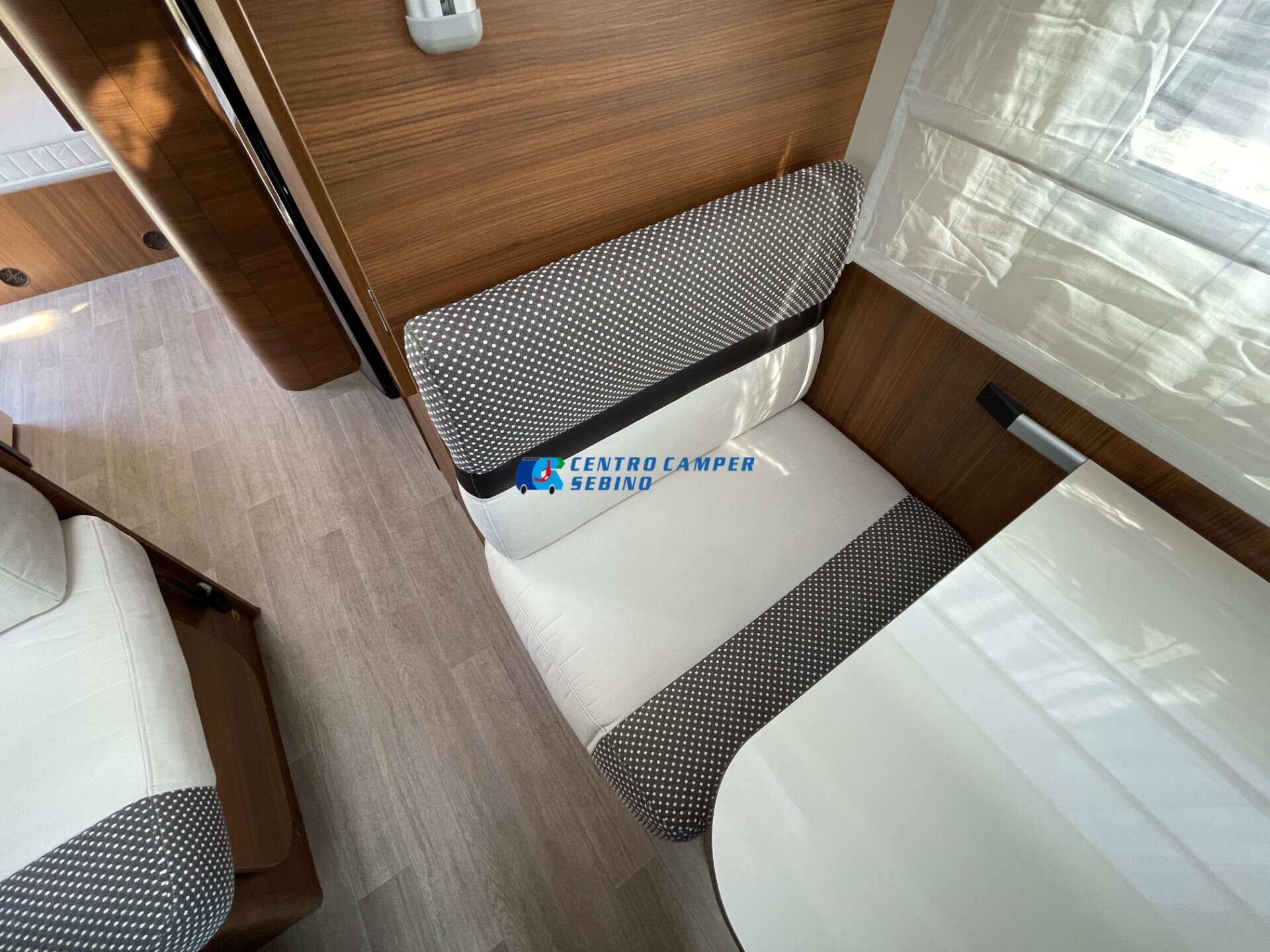 Elnagh Baron 22 camper mansardato 7 posti 6,99 mt