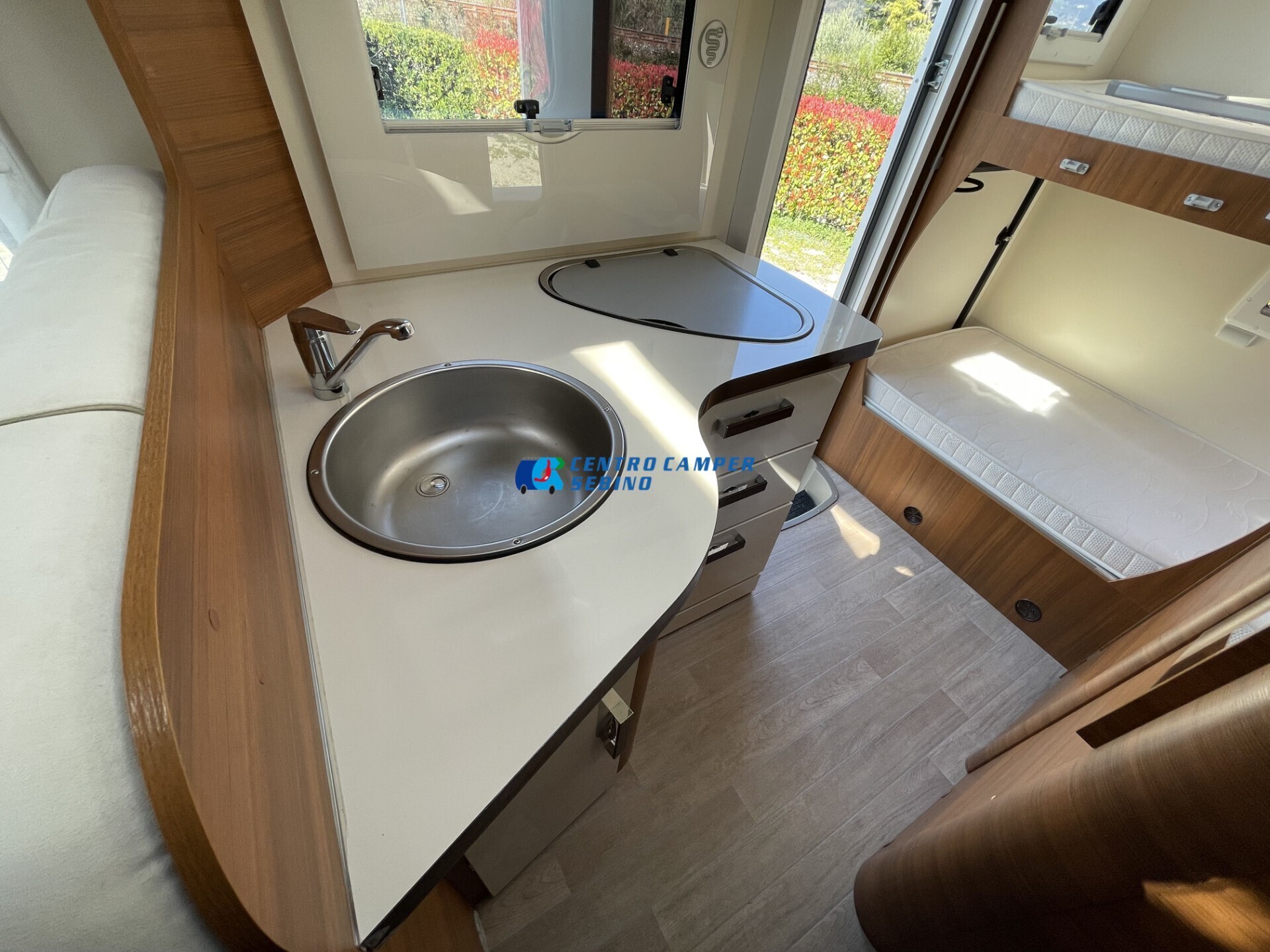 Elnagh Baron 22 camper mansardato 7 posti 6,99 mt
