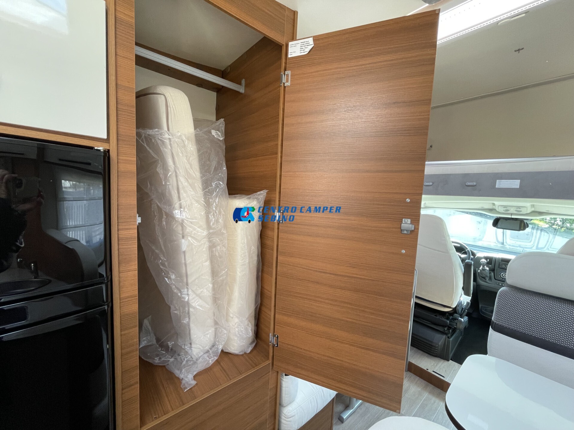 Elnagh Baron 22 camper mansardato 7 posti 6,99 mt