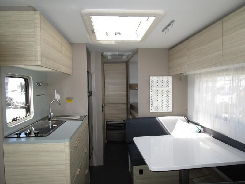 Adria Altea 552PK 7 letti, mover e condizionatore