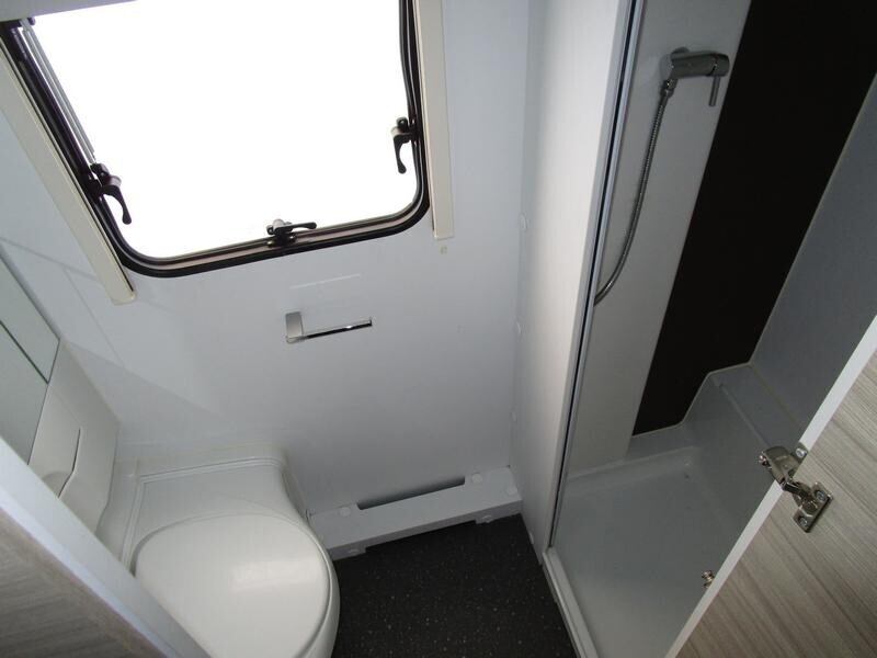 Adria Altea 552PK 7 letti, mover e condizionatore