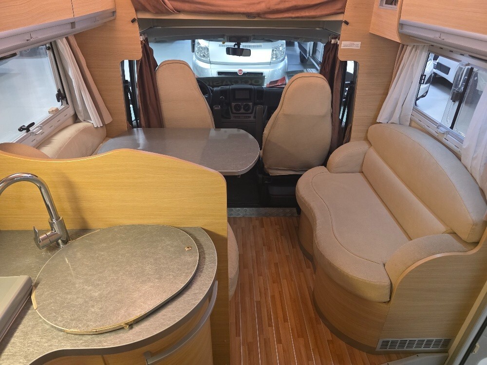CAMPER ROLLER TEAM PEGASO GARAGE LIVING