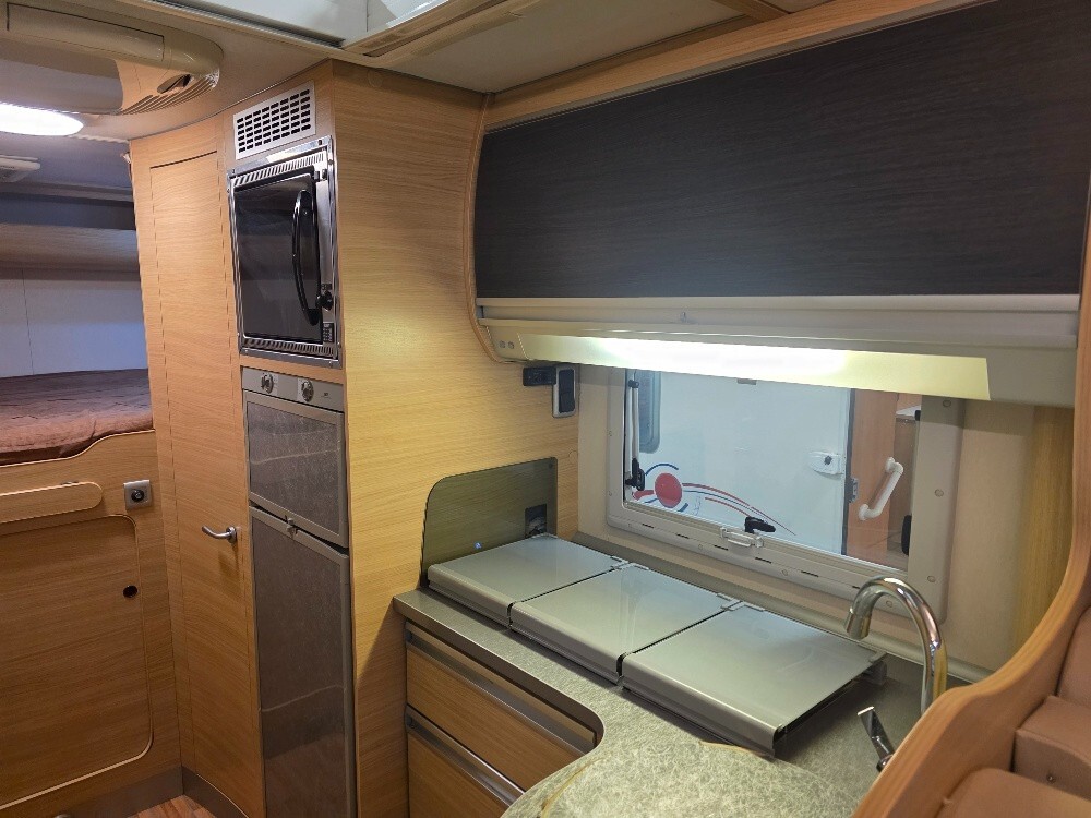 CAMPER ROLLER TEAM PEGASO GARAGE LIVING