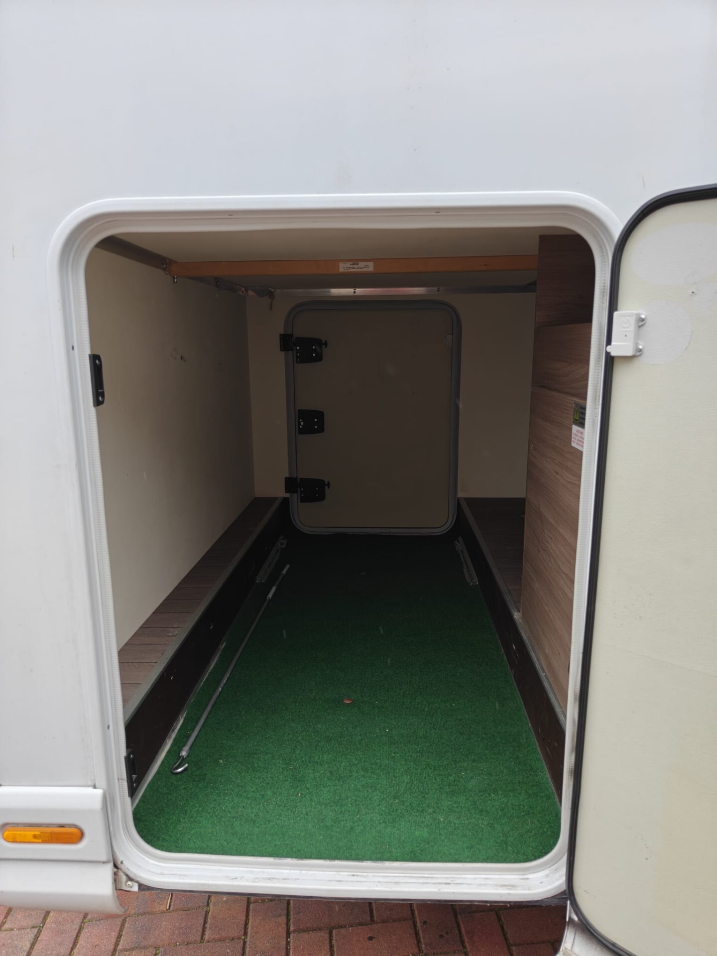 Camper Semintegrale Garage