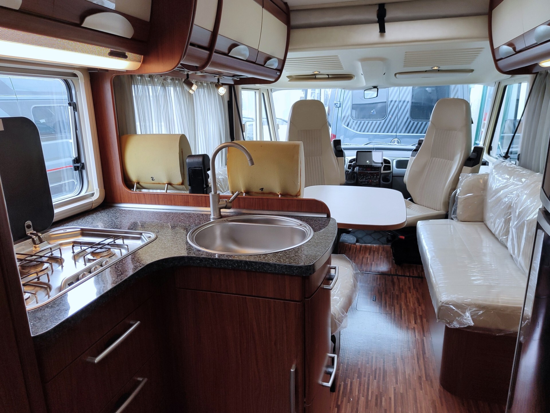 Hymer/eriba B 654 Legend Motorhome con letto alla 
