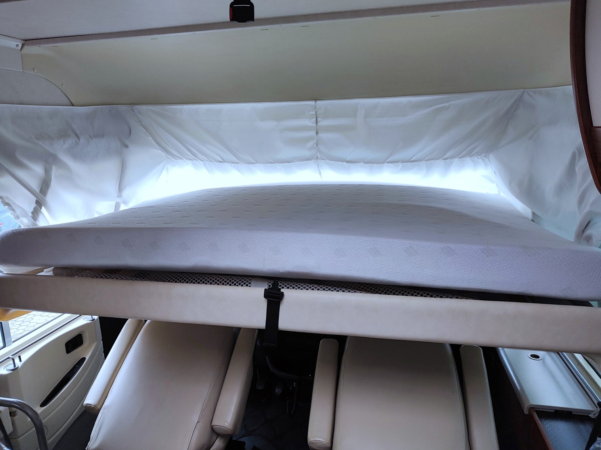 Hymer/eriba B 654 Legend Motorhome con letto alla 