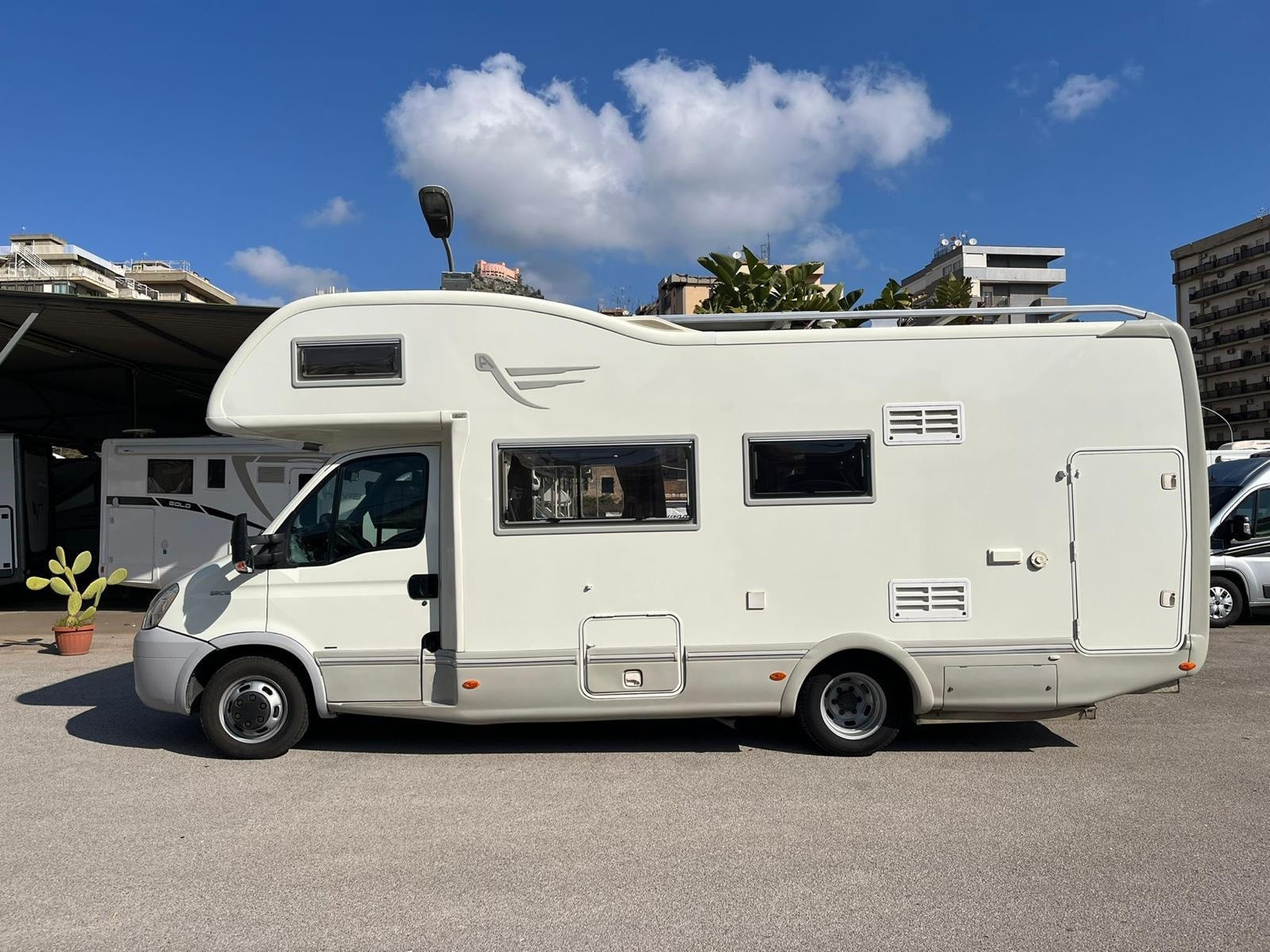 Arca M 720 Glt Iveco 35c18 '2009