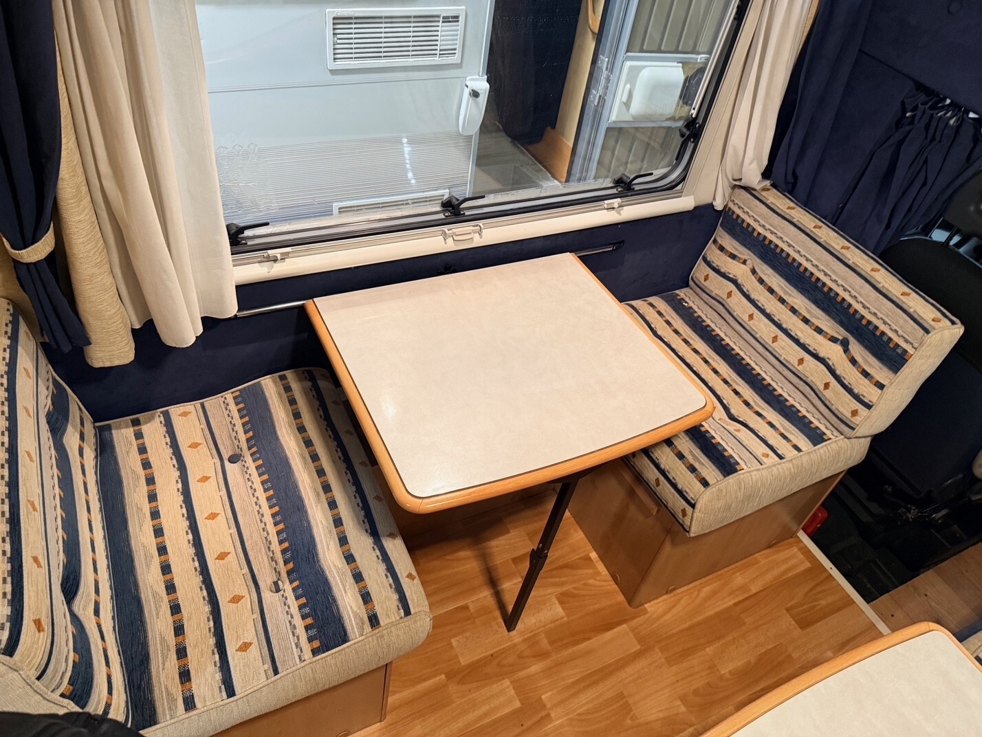 CAMPER MCLOUIS GLEN 560