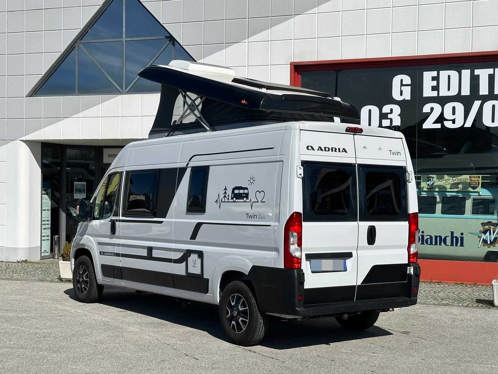 Adria Twin 600 SP Family