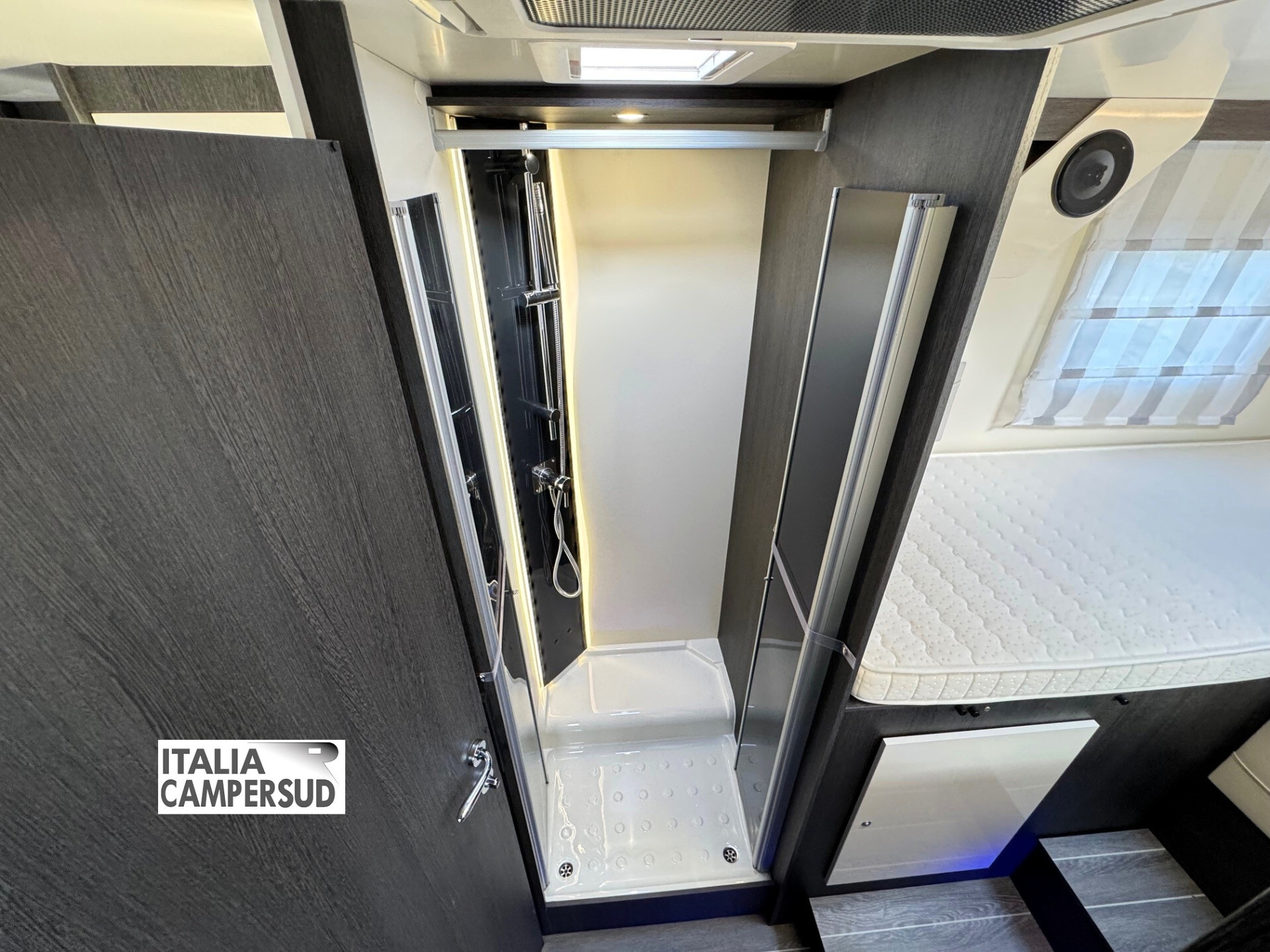 Camper Ci Magis 87 XT Elite Semintegrale Peugeot D