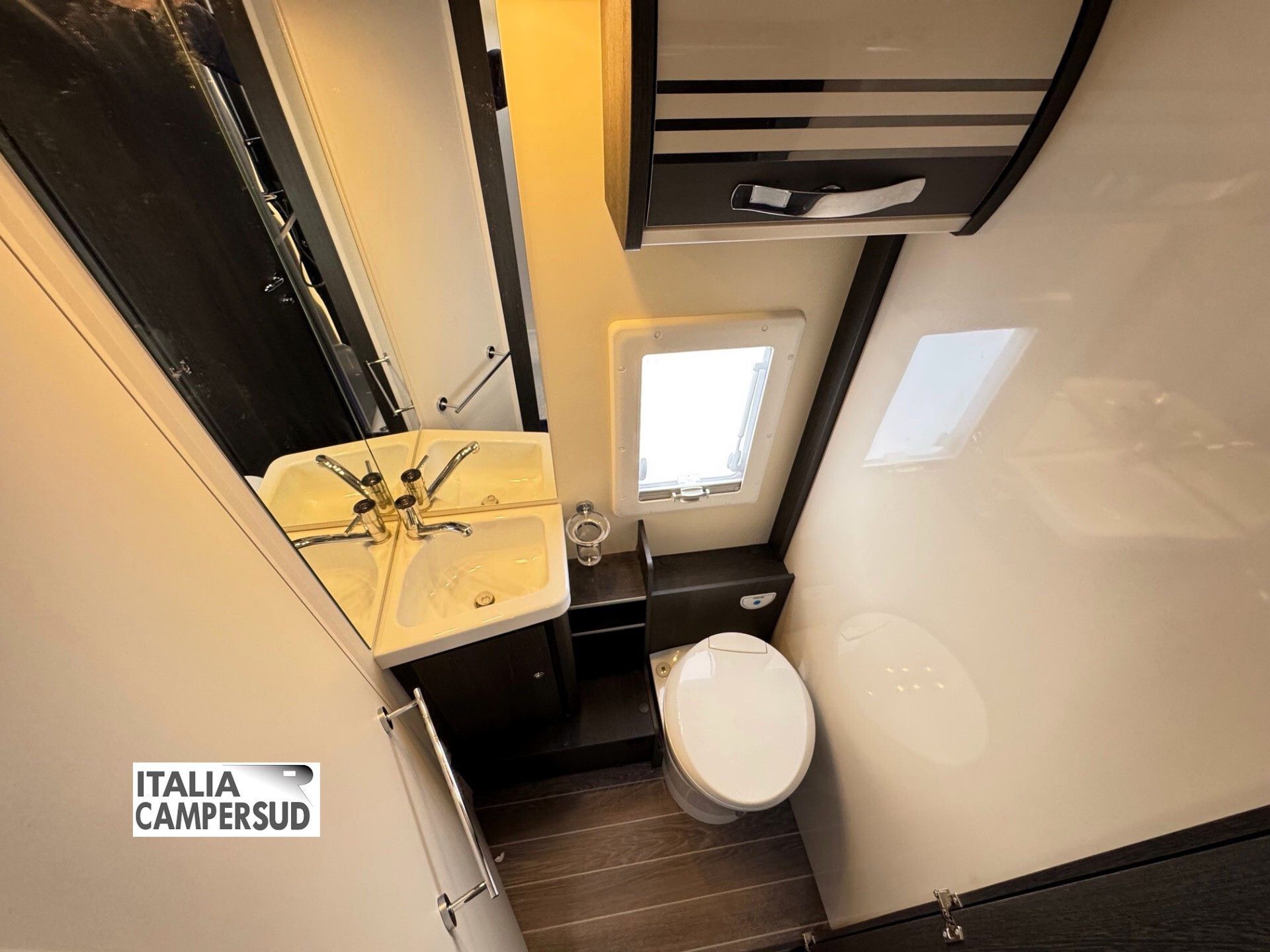 Camper Ci Magis 87 XT Elite Semintegrale Peugeot D
