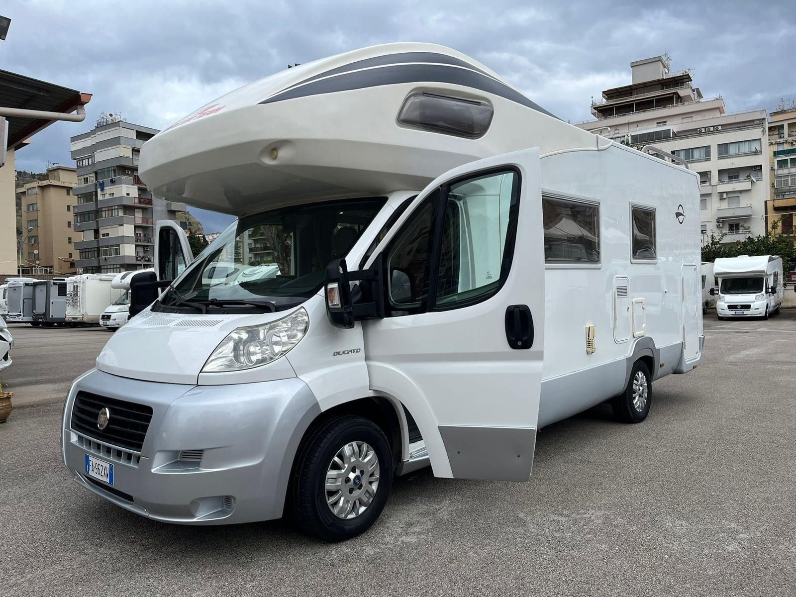 Roller Team Pegaso 707 160 Hp Full Opt '2007