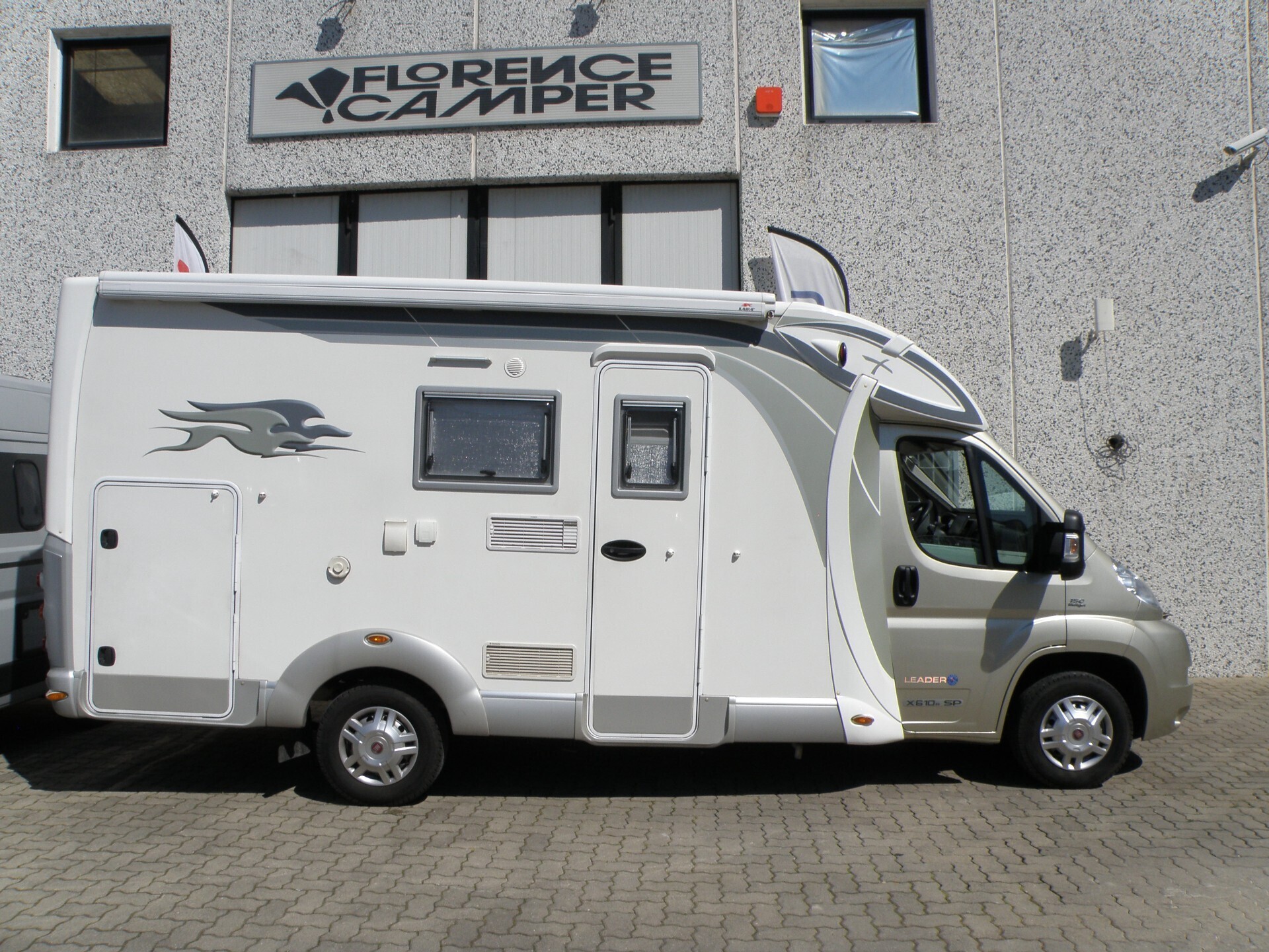 Laika X 610 R SEMINTEGRALE LETTO MATRIMONIALE