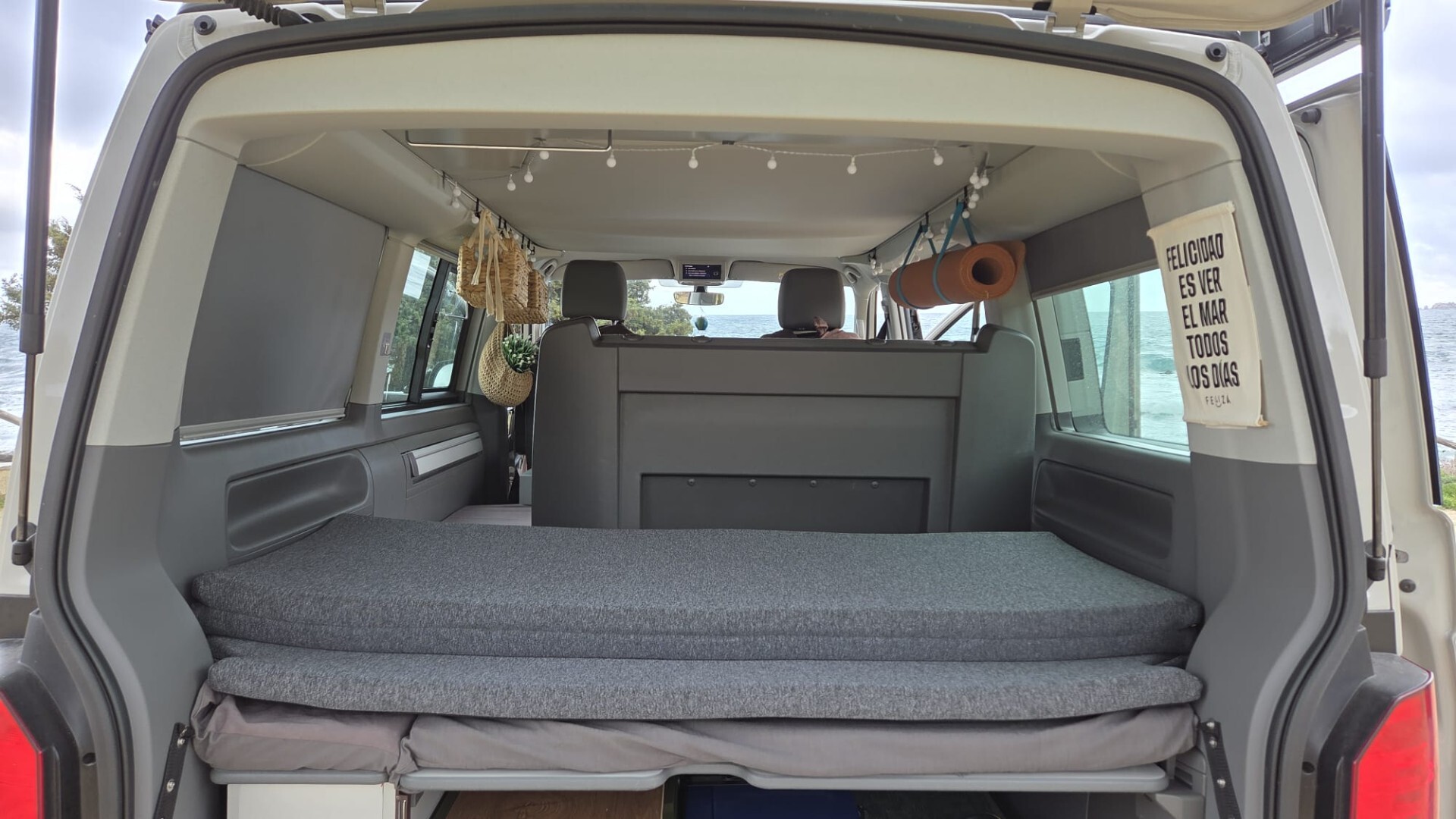 Volkswagen California Beach