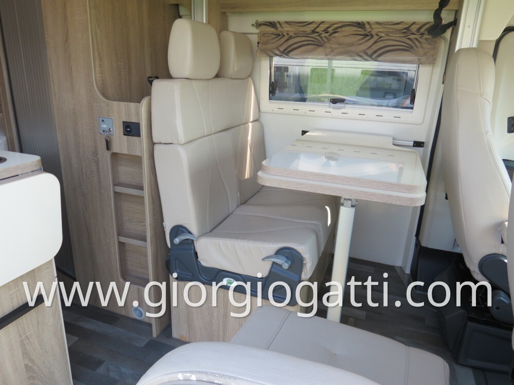 CAMPER PURO FONT VENDOME H 307 VAN CON LETTO BASCU