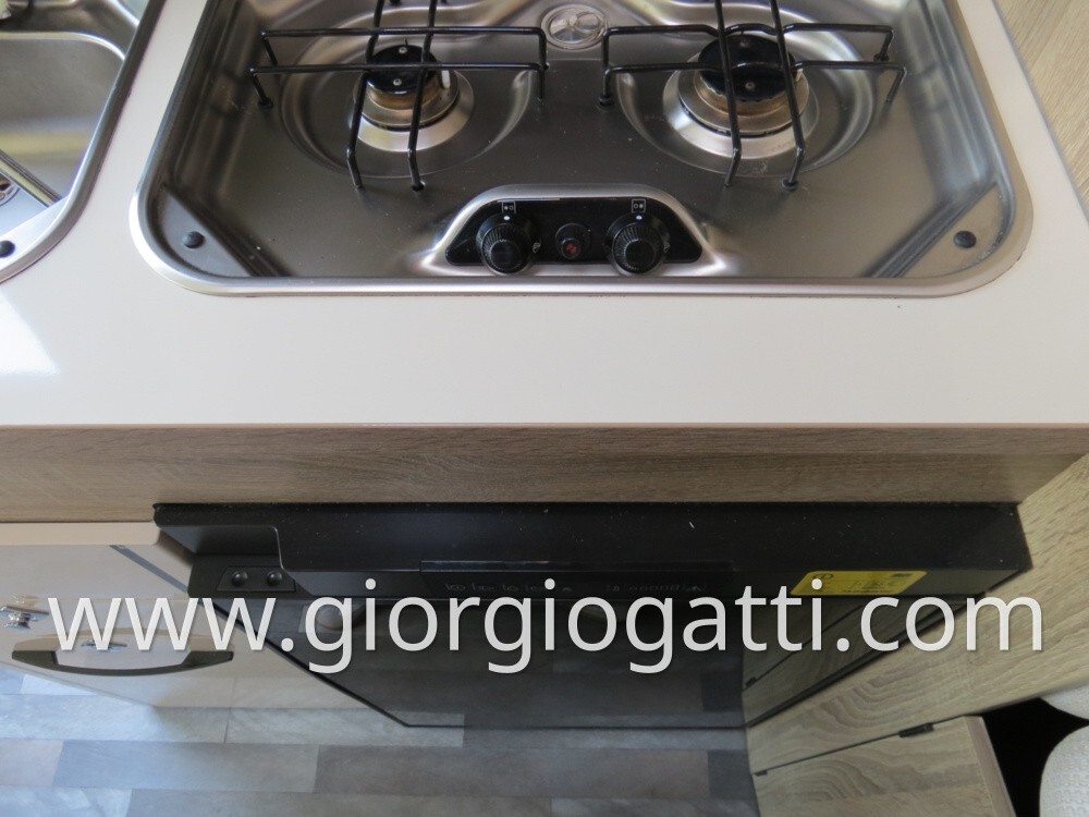 CAMPER PURO FONT VENDOME H 307 VAN CON LETTO BASCU