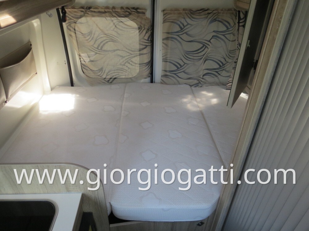 CAMPER PURO FONT VENDOME H 307 VAN CON LETTO BASCU