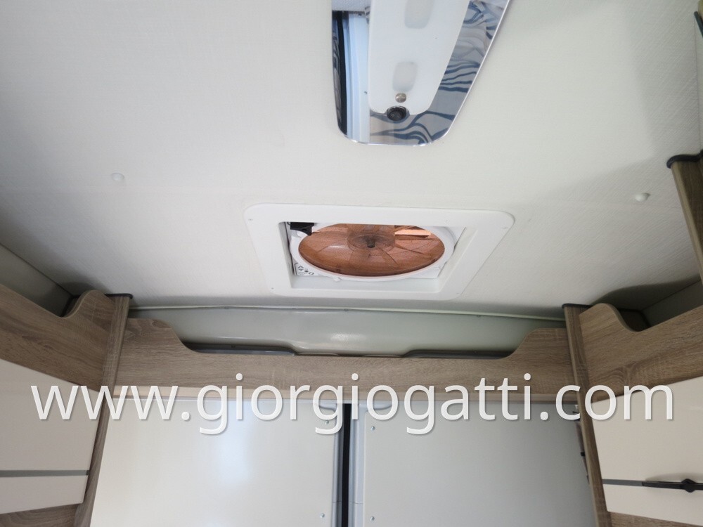 CAMPER PURO FONT VENDOME H 307 VAN CON LETTO BASCU