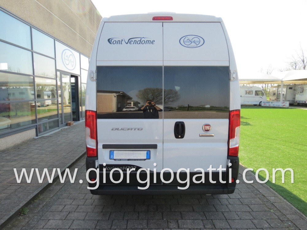 CAMPER PURO FONT VENDOME H 307 VAN CON LETTO BASCU