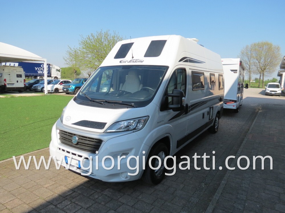 CAMPER PURO FONT VENDOME H 307 VAN CON LETTO BASCU