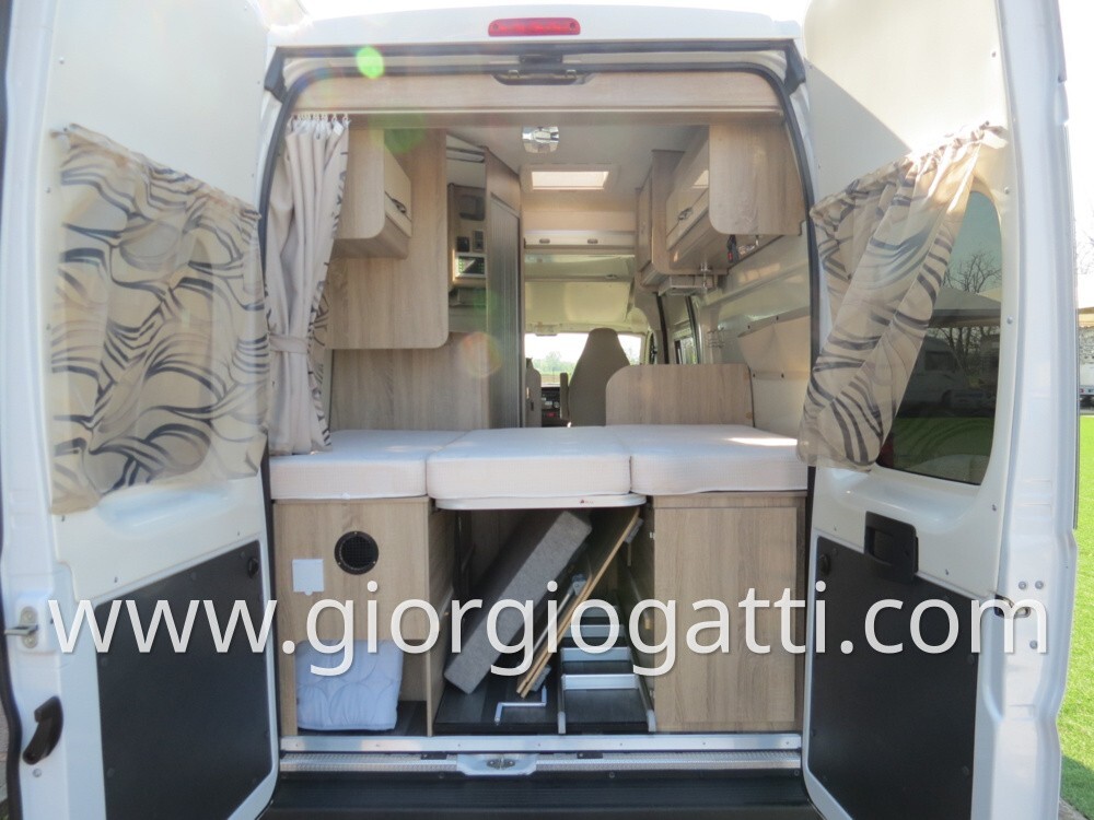 CAMPER PURO FONT VENDOME H 307 VAN CON LETTO BASCU