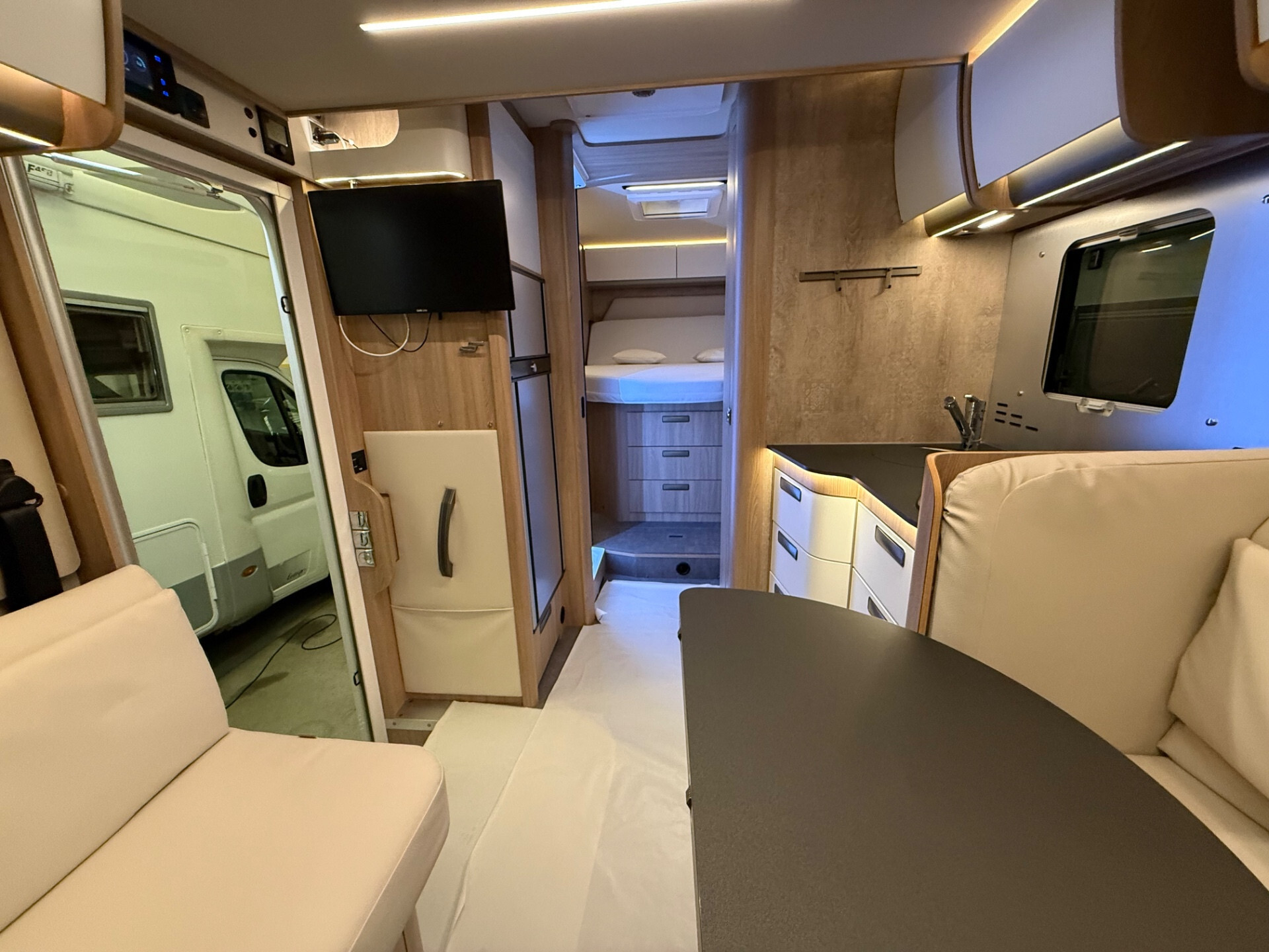LAIKA ECOVIP L 4012 7.40 NAUTICO SUPER ACCESSORIAT