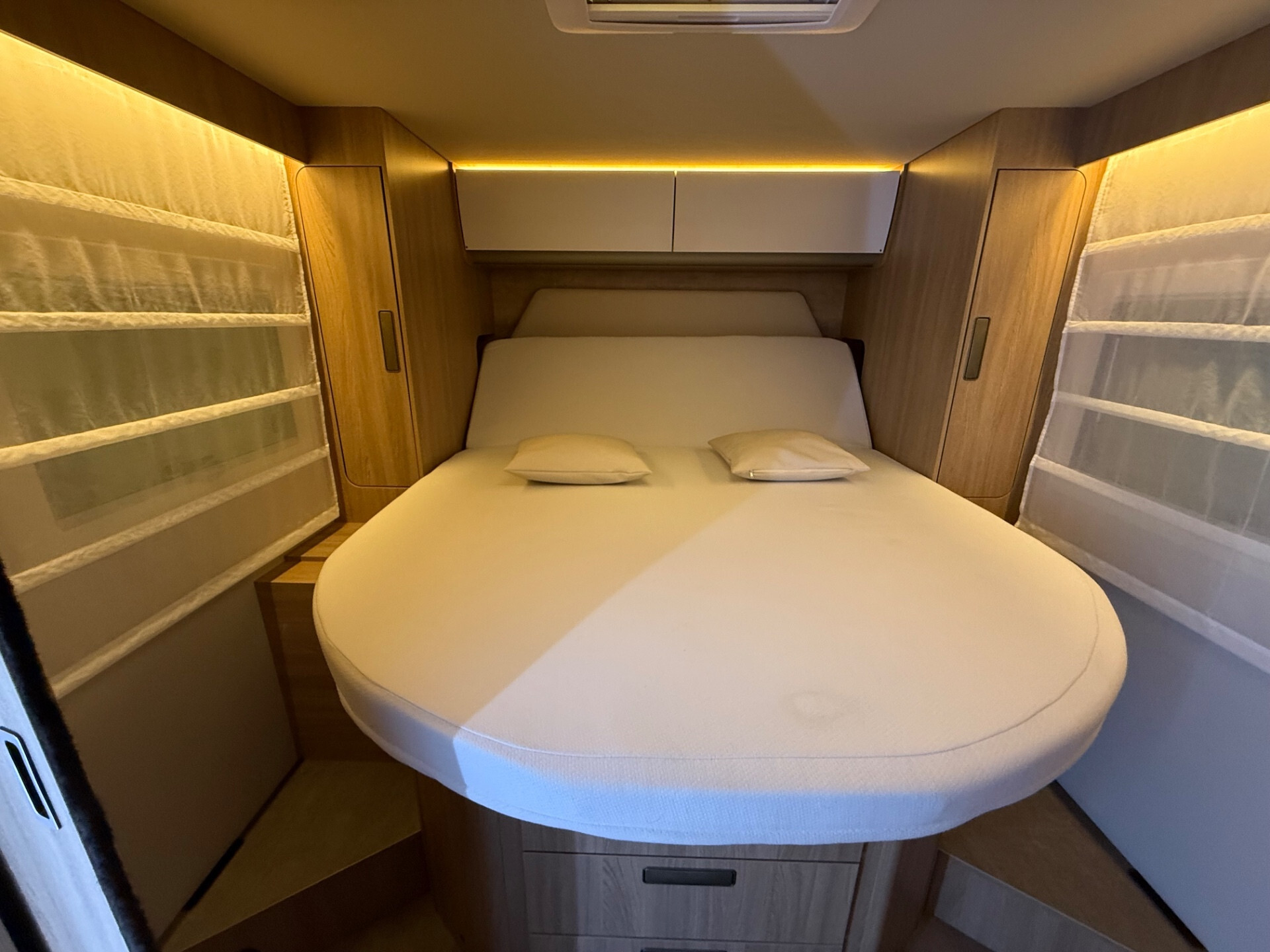 LAIKA ECOVIP L 4012 7.40 NAUTICO SUPER ACCESSORIAT