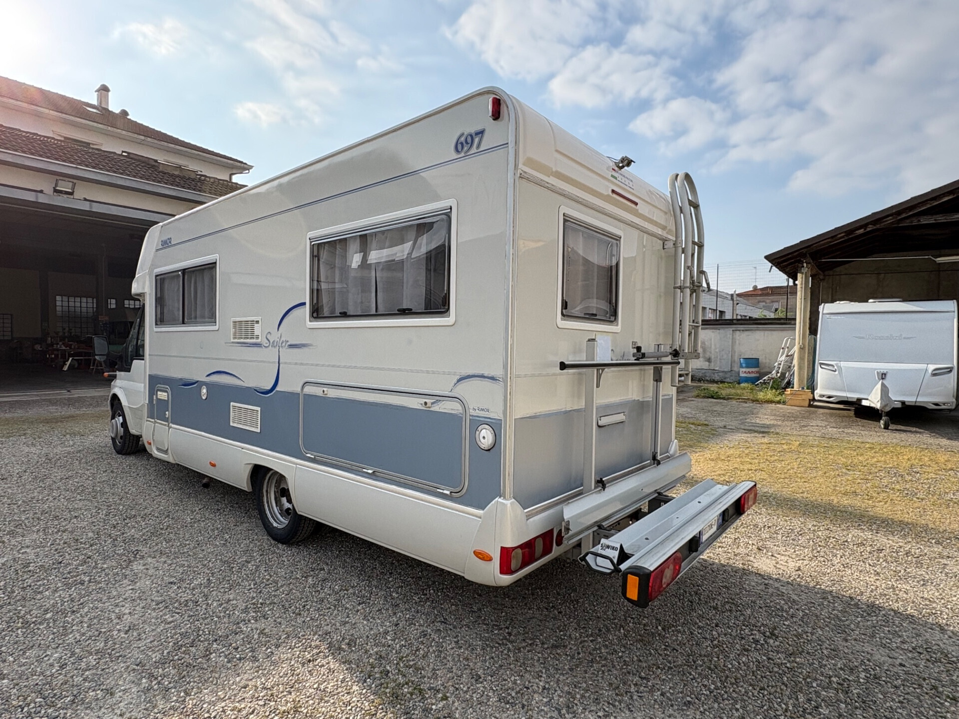 Rimor Sailer 697-posti 4-clima-porta moto