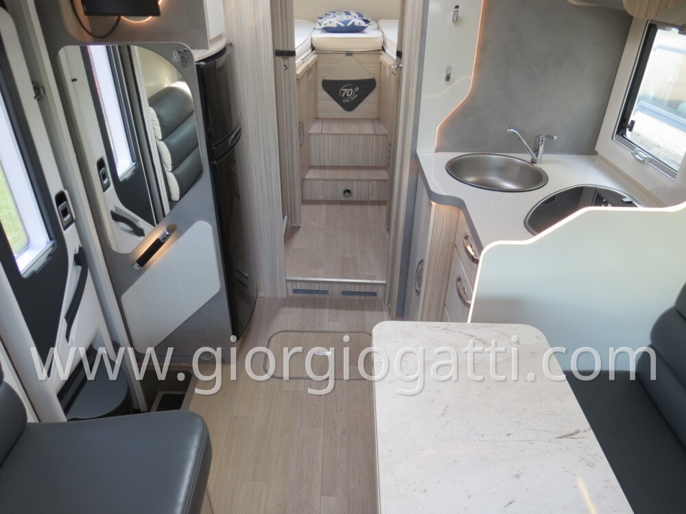 CAMPER SEMINTEGRALE ELNAGH T-LOFT 532 70*ANNIVERSA