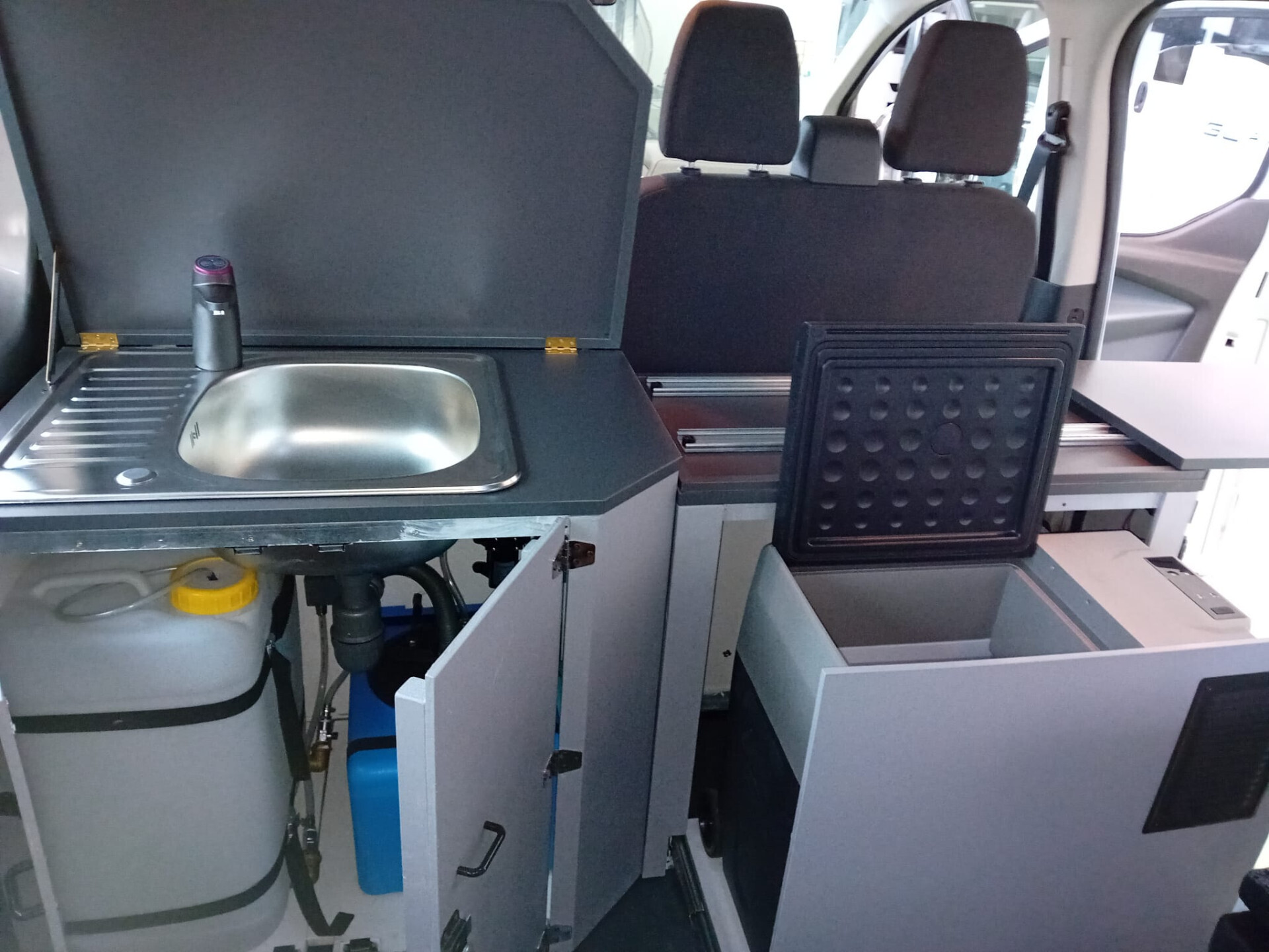 Ford allestimento mini van