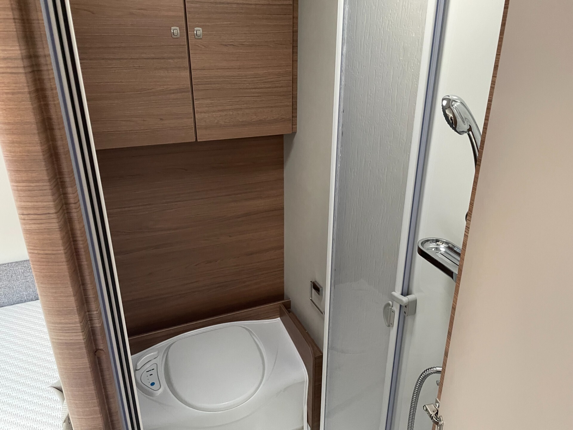 Knaus LIVE WAVE 650 MF