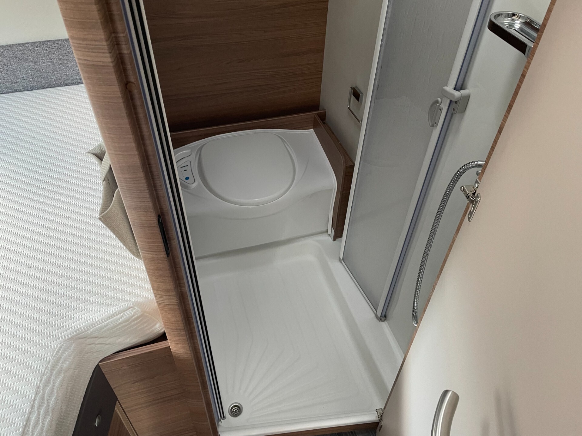 Knaus LIVE WAVE 650 MF