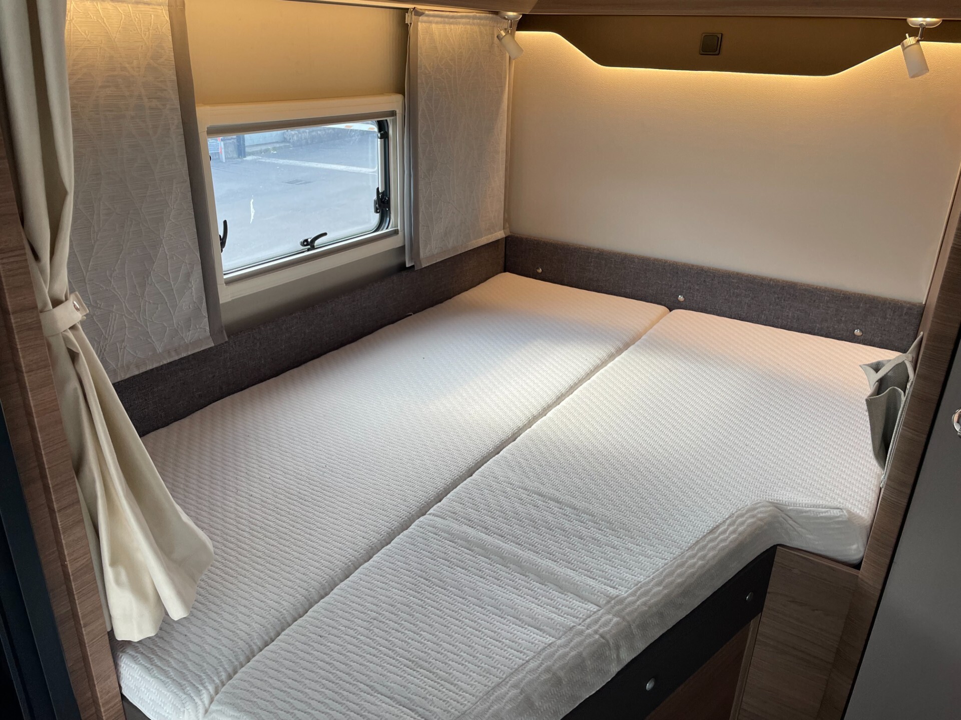 Knaus LIVE WAVE 650 MF