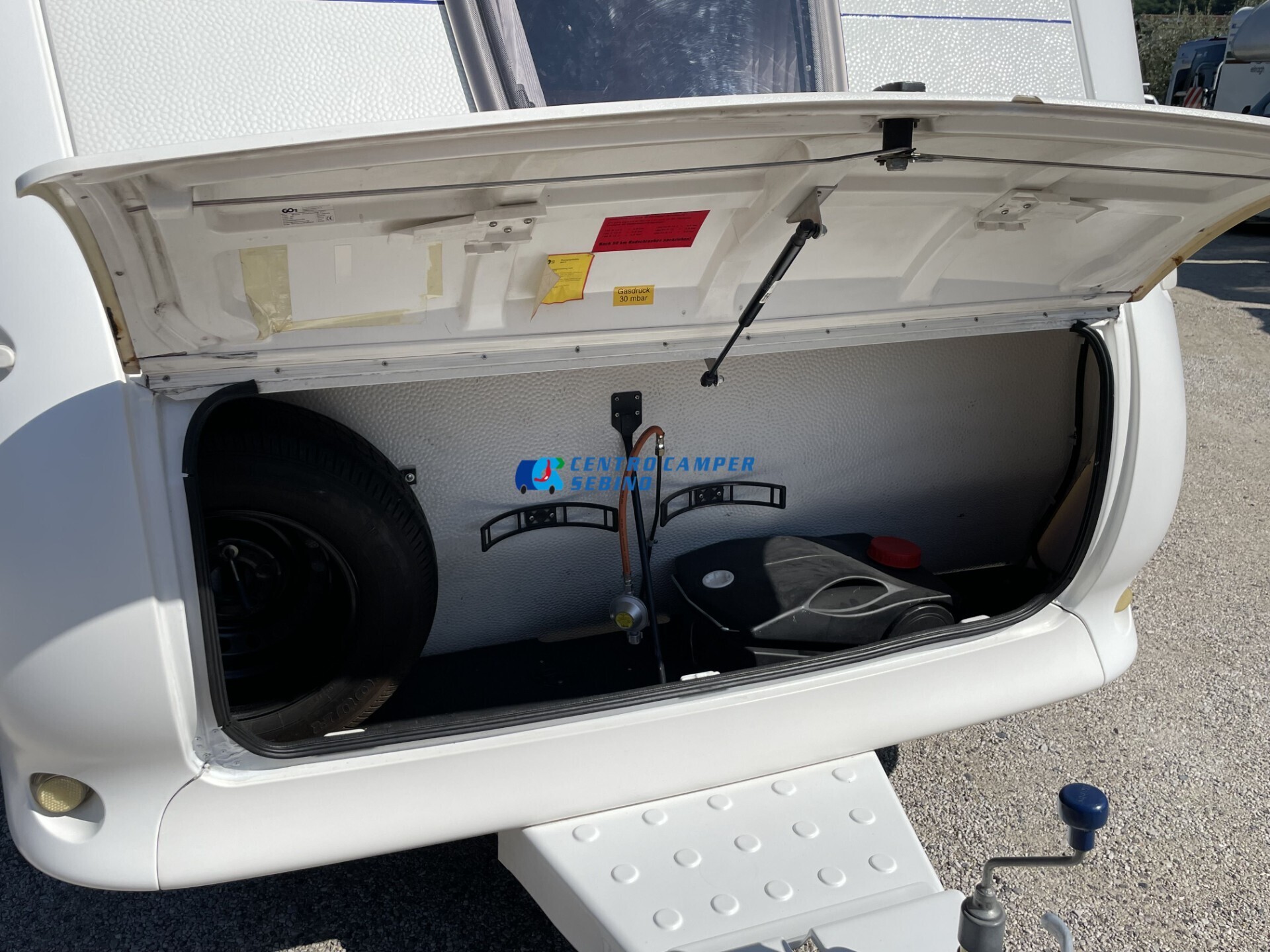 Hobby Excellent 495 UFe caravan 4 posti