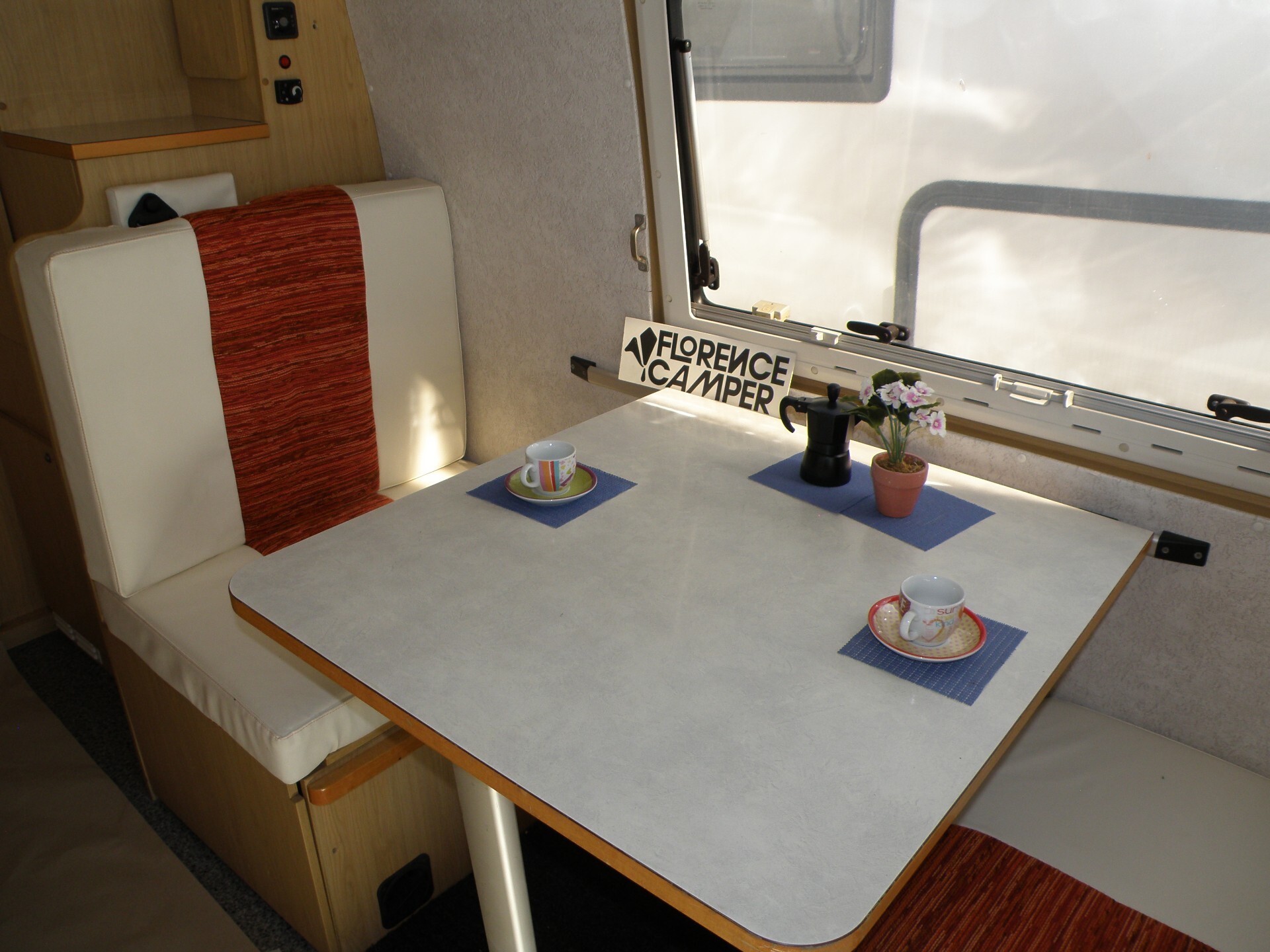 Iveco FLORENCE CAMPER MONDELLO PURO LETTO BASCULAN