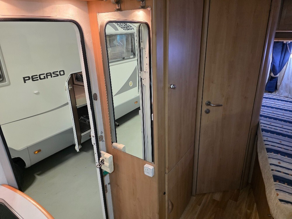 CAMPER MCLOUIS GLEN 262