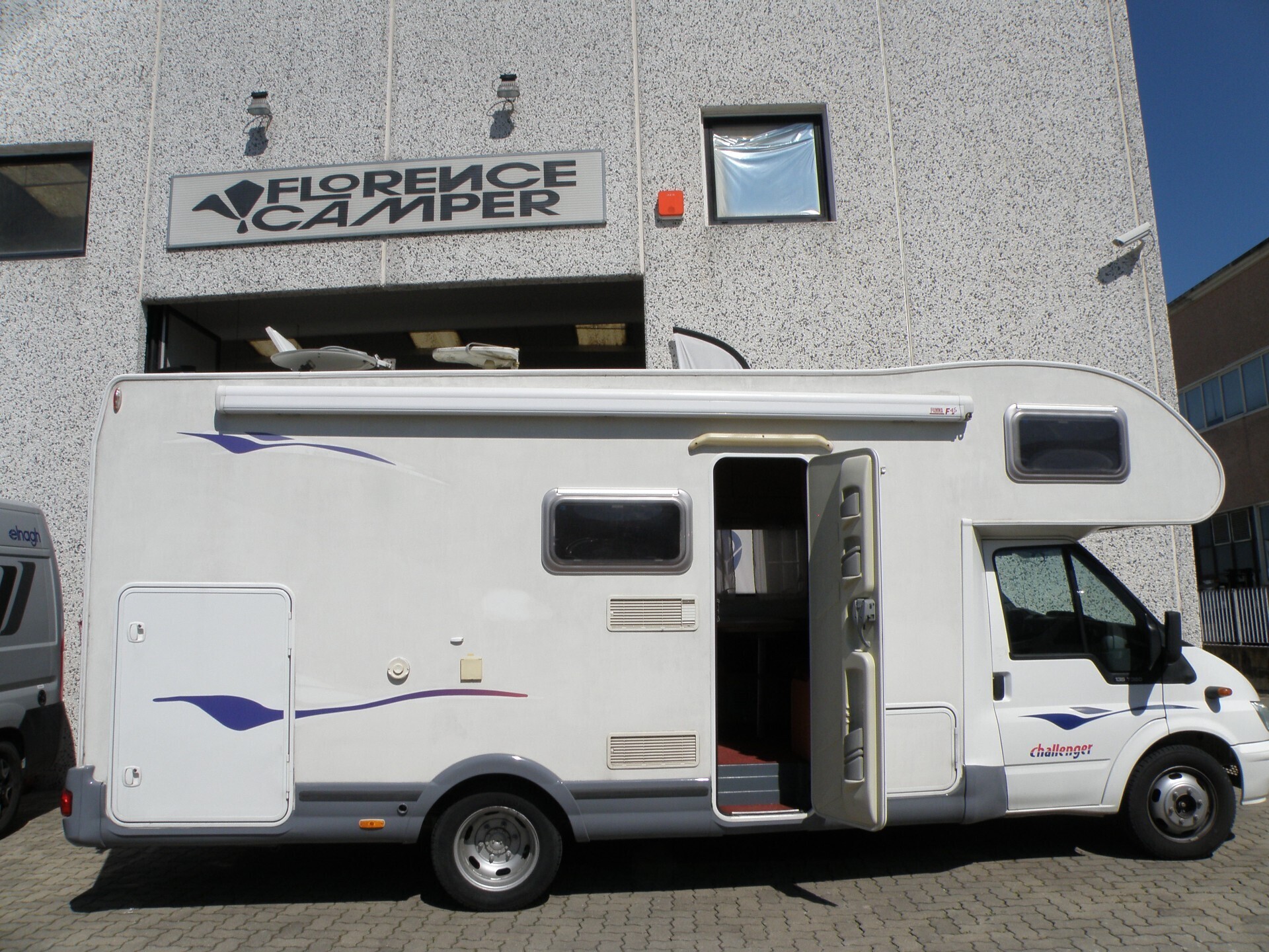 Challenger GENESIS 47 LETTO MATRIMONIALE CON GARAG