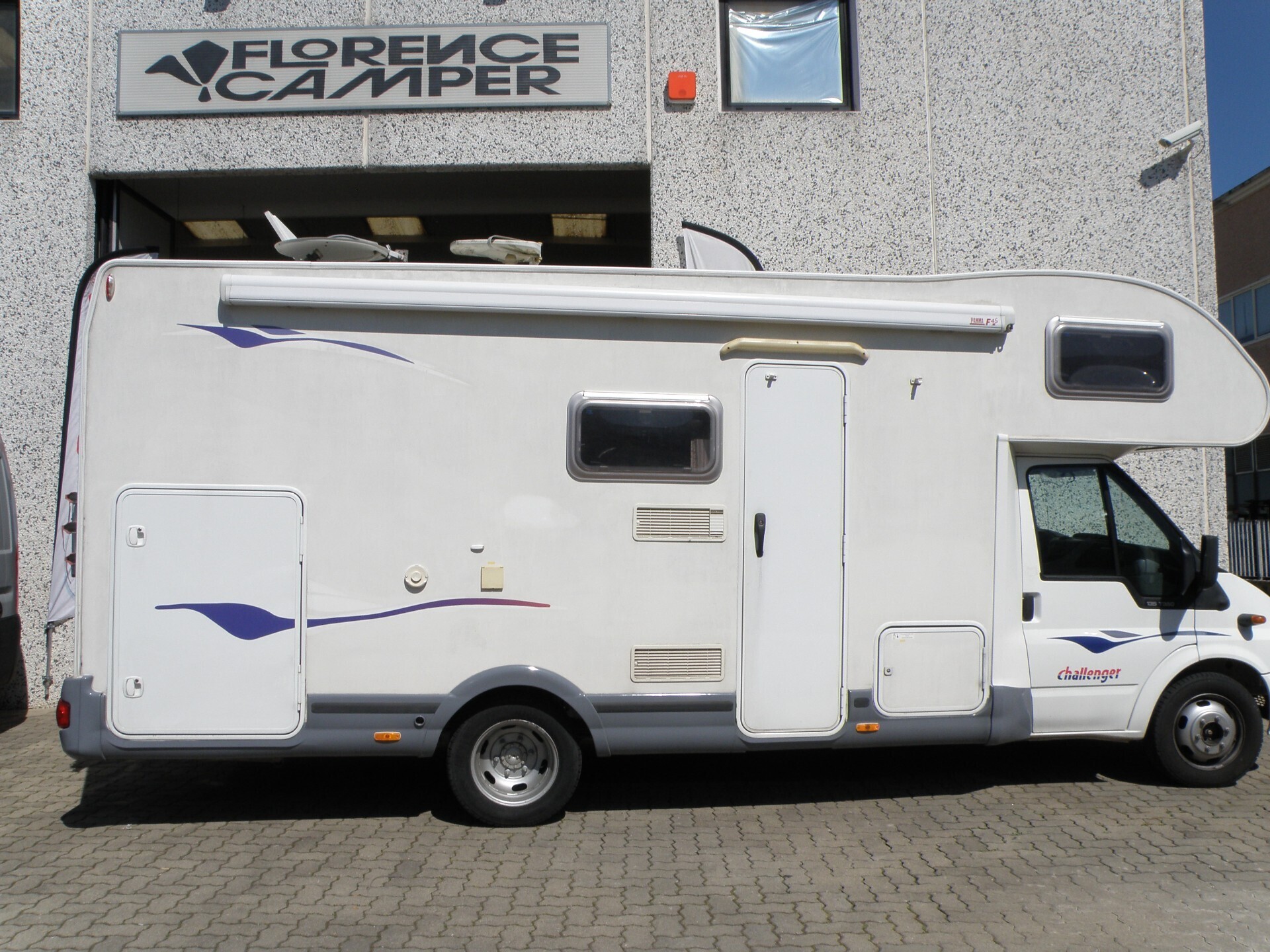 Challenger GENESIS 47 LETTO MATRIMONIALE CON GARAG