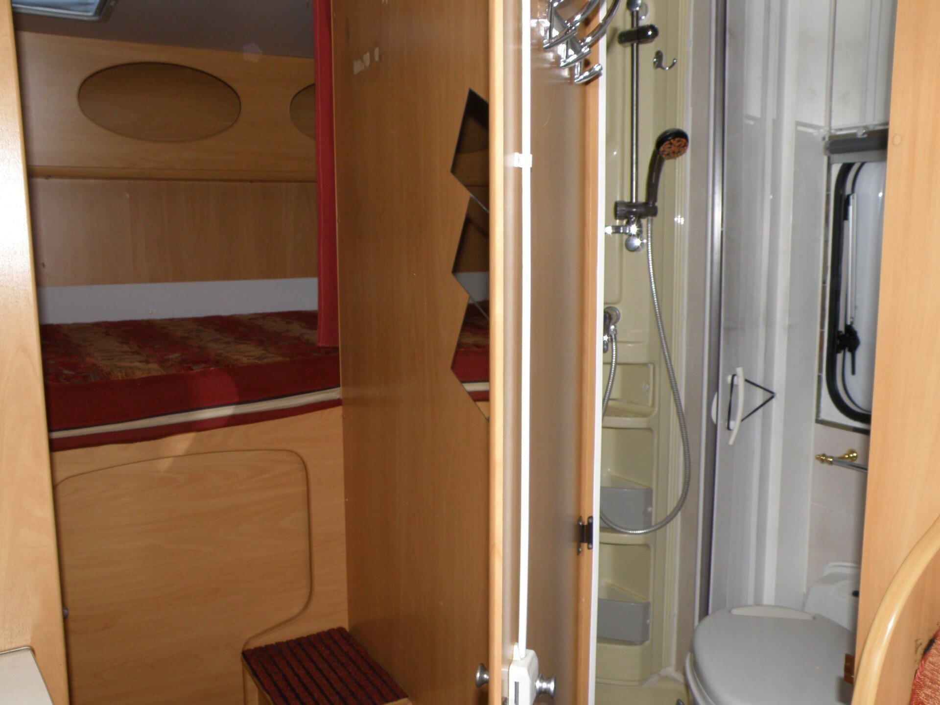 Challenger GENESIS 47 LETTO MATRIMONIALE CON GARAG