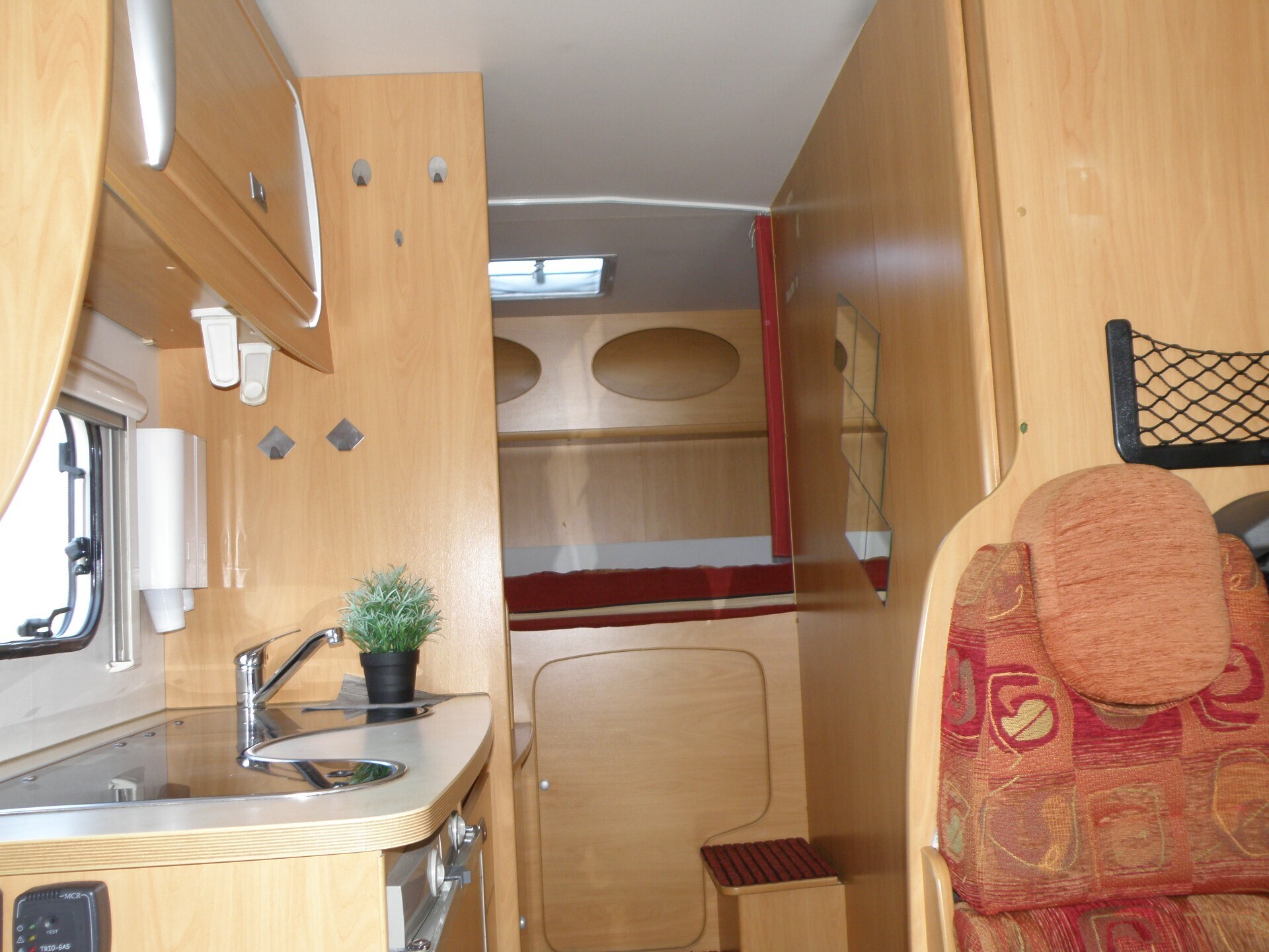 Challenger GENESIS 47 LETTO MATRIMONIALE CON GARAG