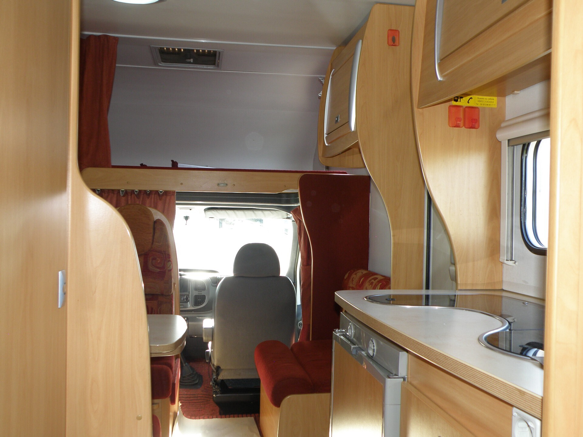 Challenger GENESIS 47 LETTO MATRIMONIALE CON GARAG