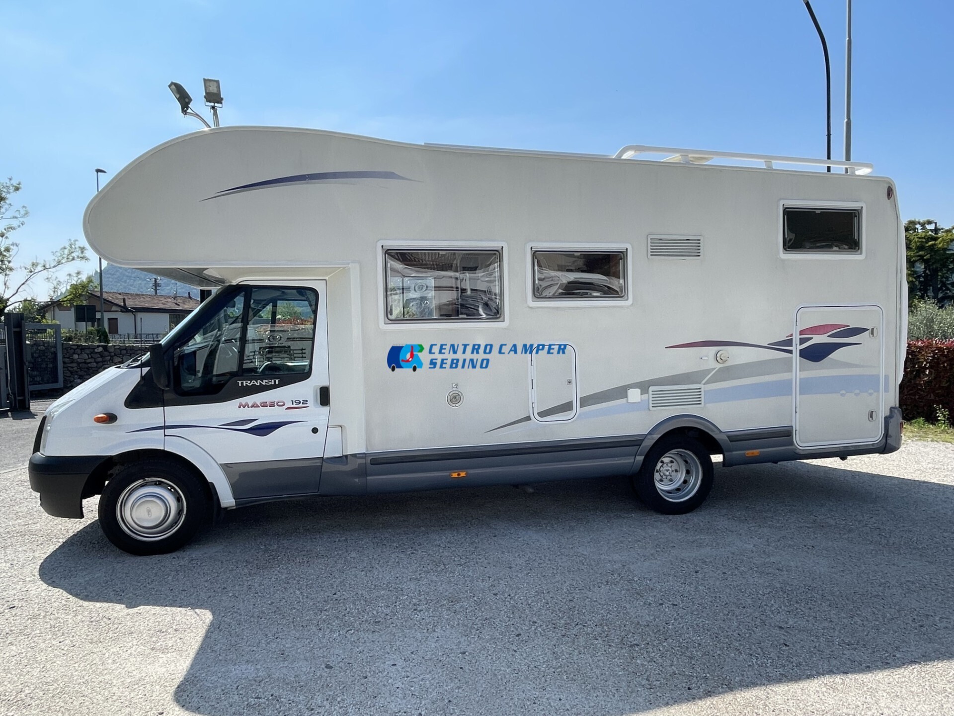 Challenger Mageo 192 gemellato, camper mansardato 