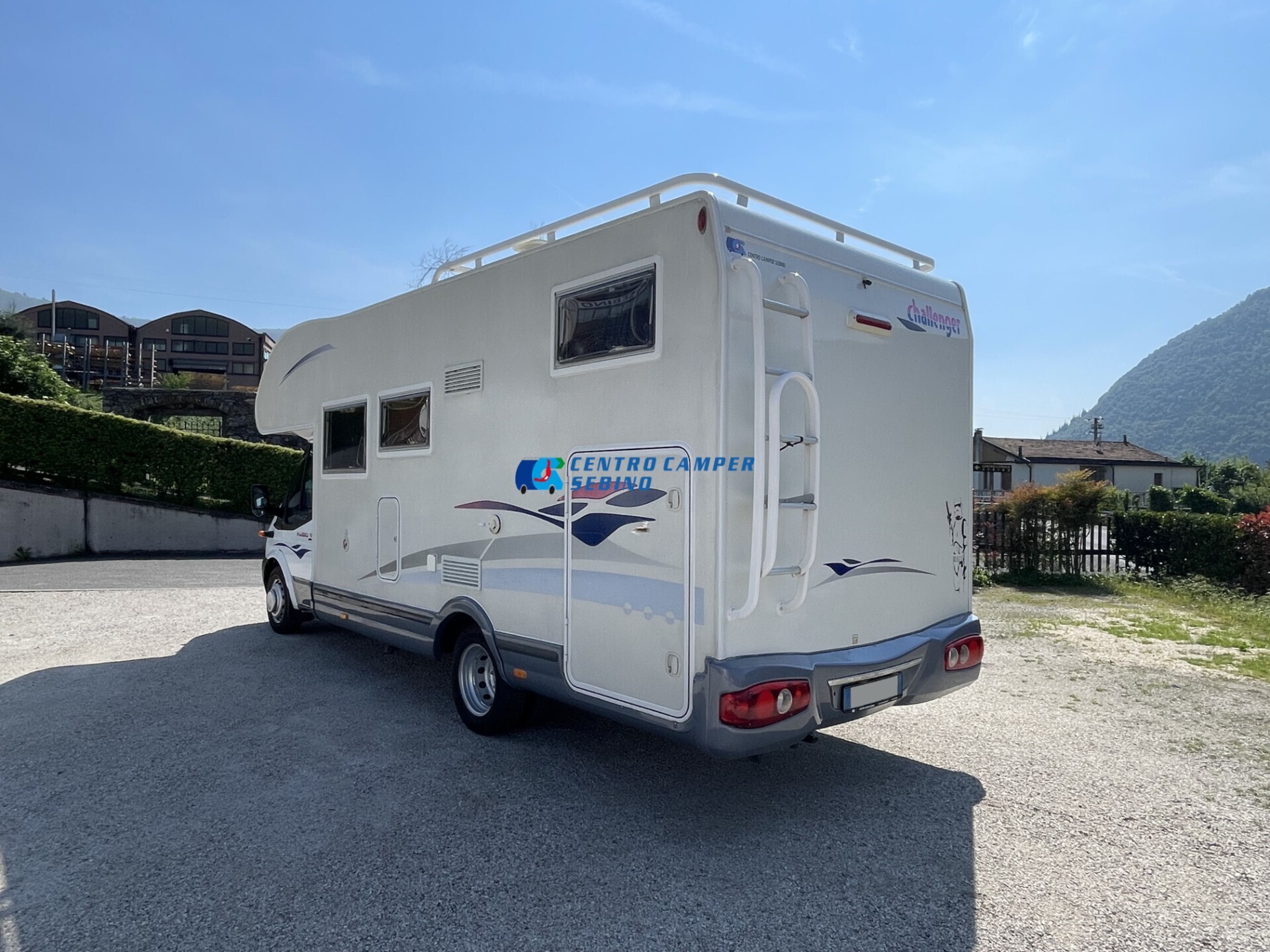 Challenger Mageo 192 gemellato, camper mansardato 