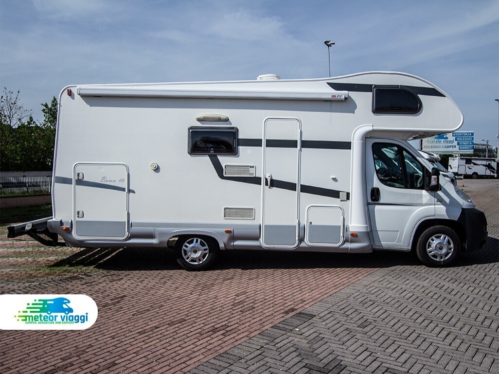 Camper Mansardato 6 posti Elnagh Baron 46